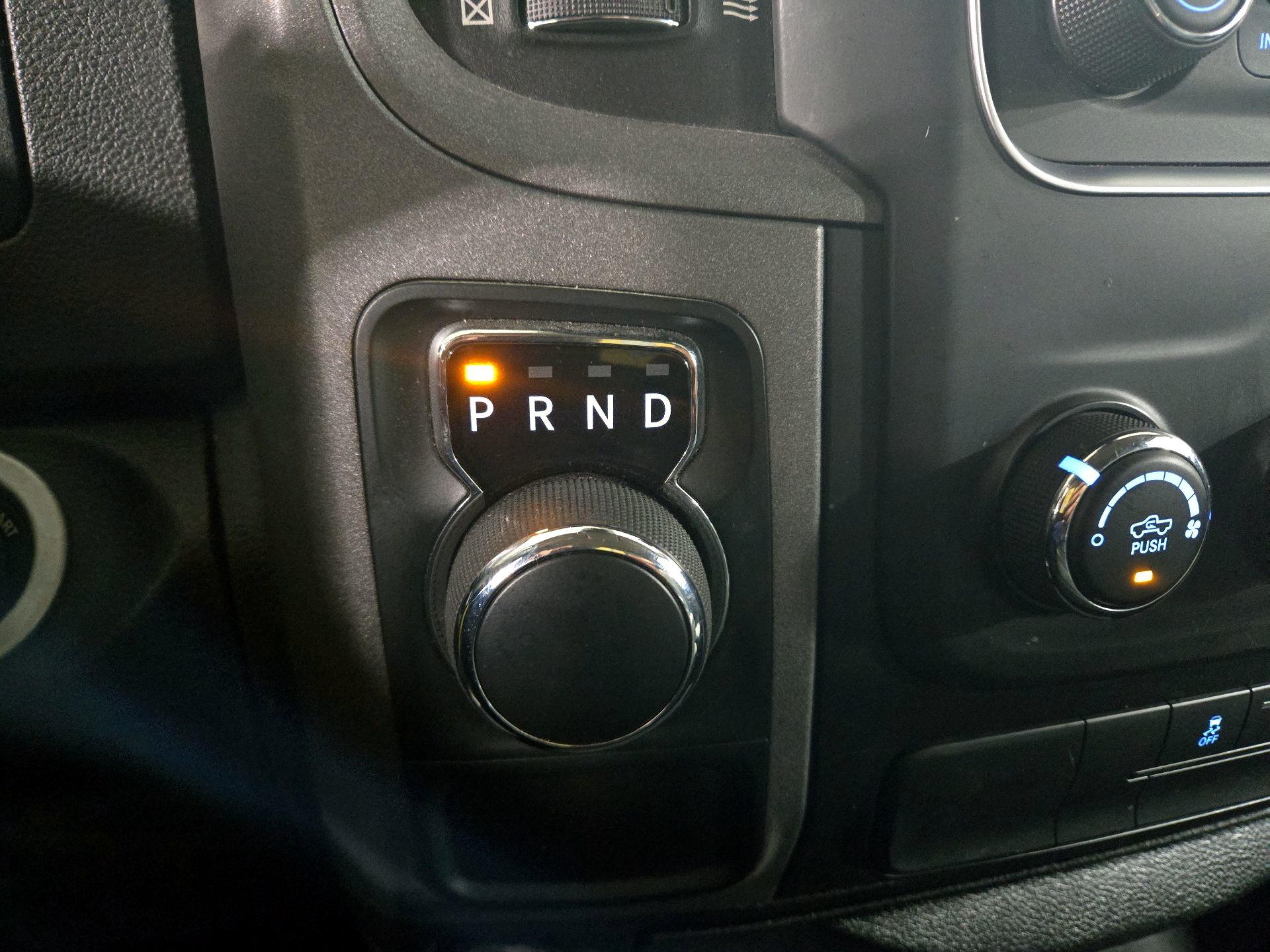 Thumbnail: 2019 RAM 1500 Classic - 16
