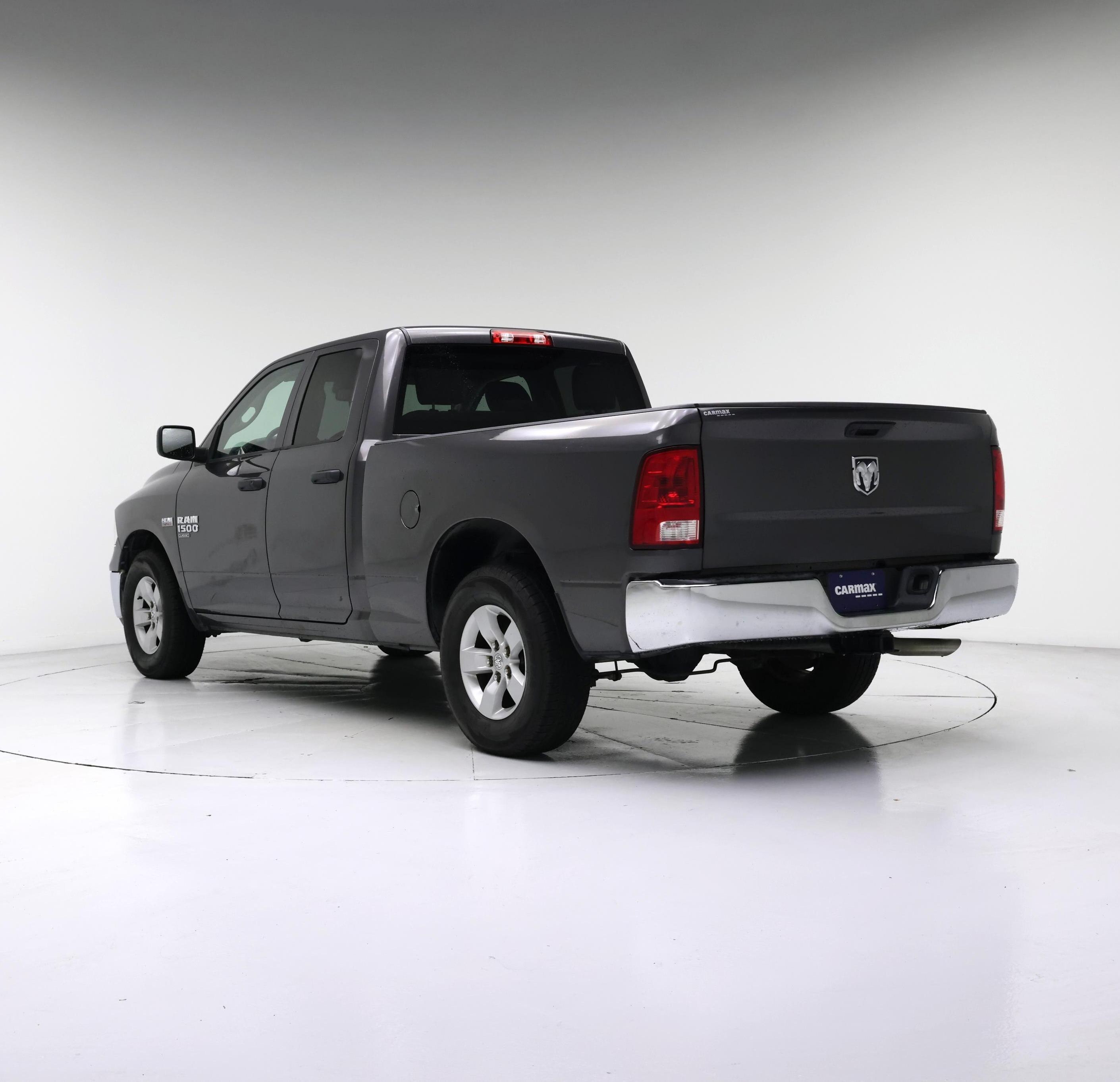 Thumbnail: 2019 RAM 1500 Classic - 2