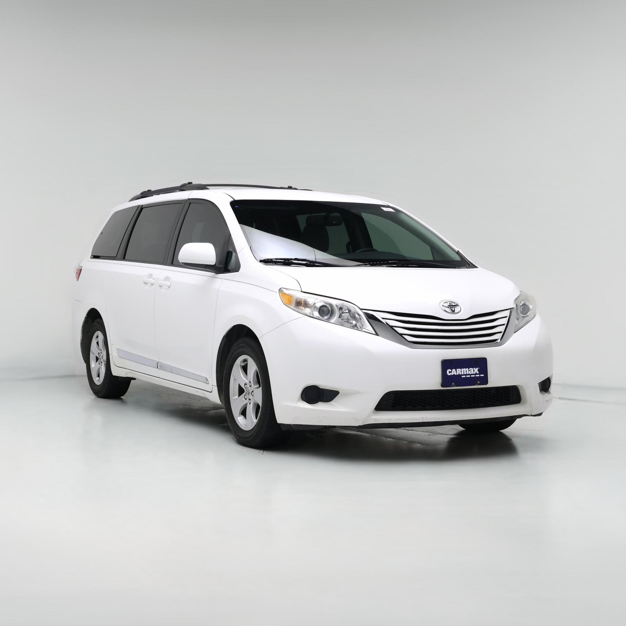 Thumbnail: 2015 Toyota Sienna - 1