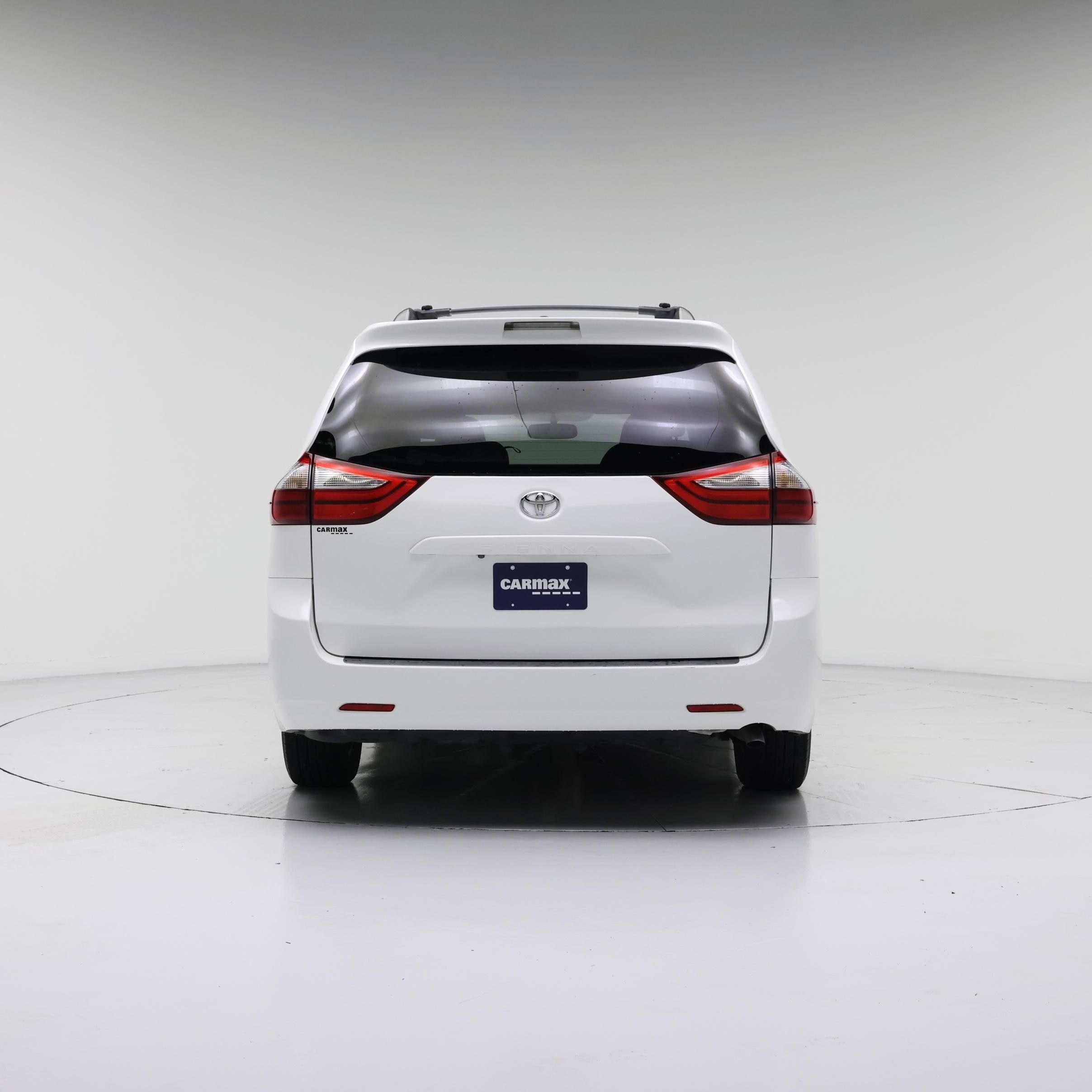 Thumbnail: 2015 Toyota Sienna - 6