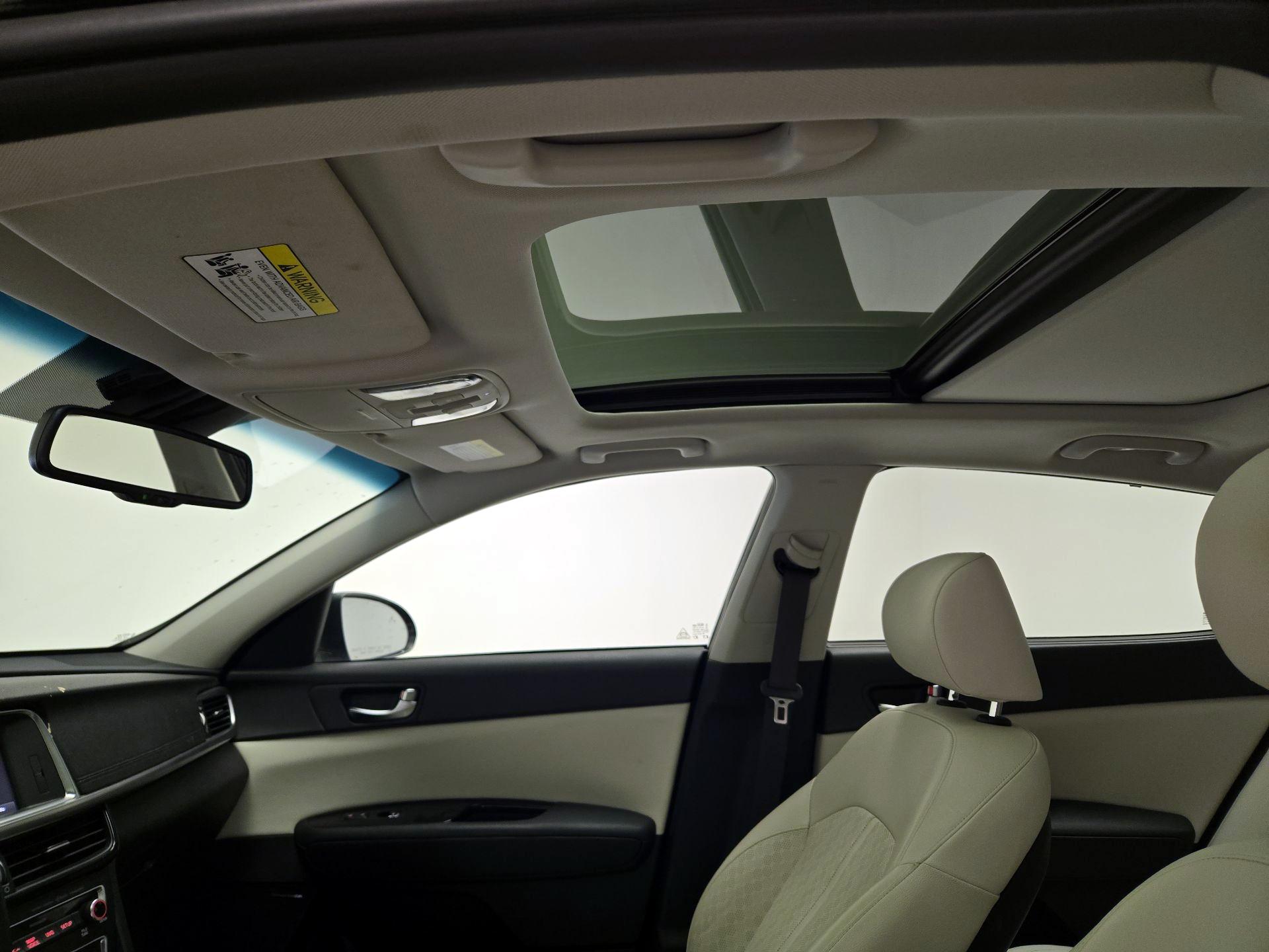 Thumbnail: 2017 Kia Optima - 19
