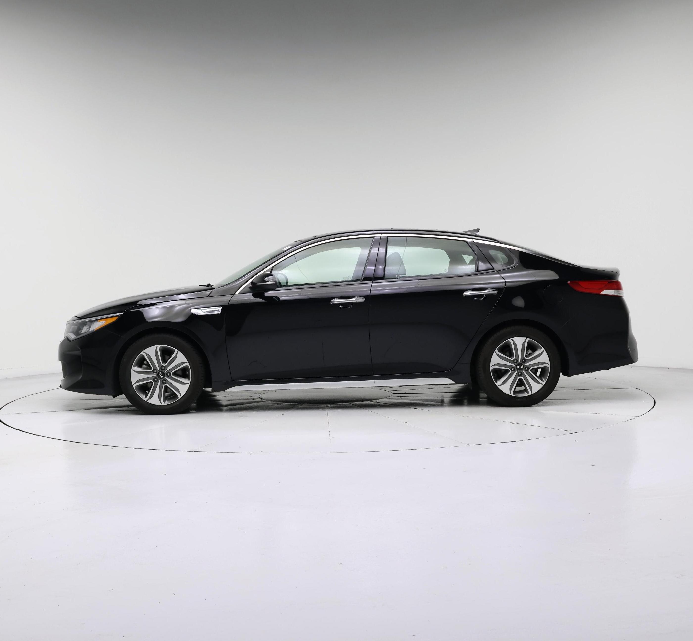 Thumbnail: 2017 Kia Optima - 3