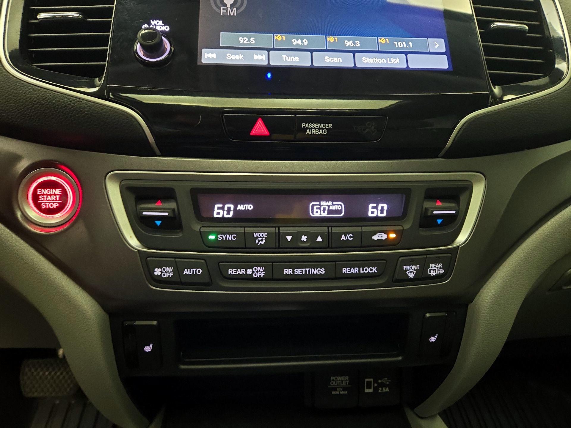 Thumbnail: 2020 Honda Pilot - 16