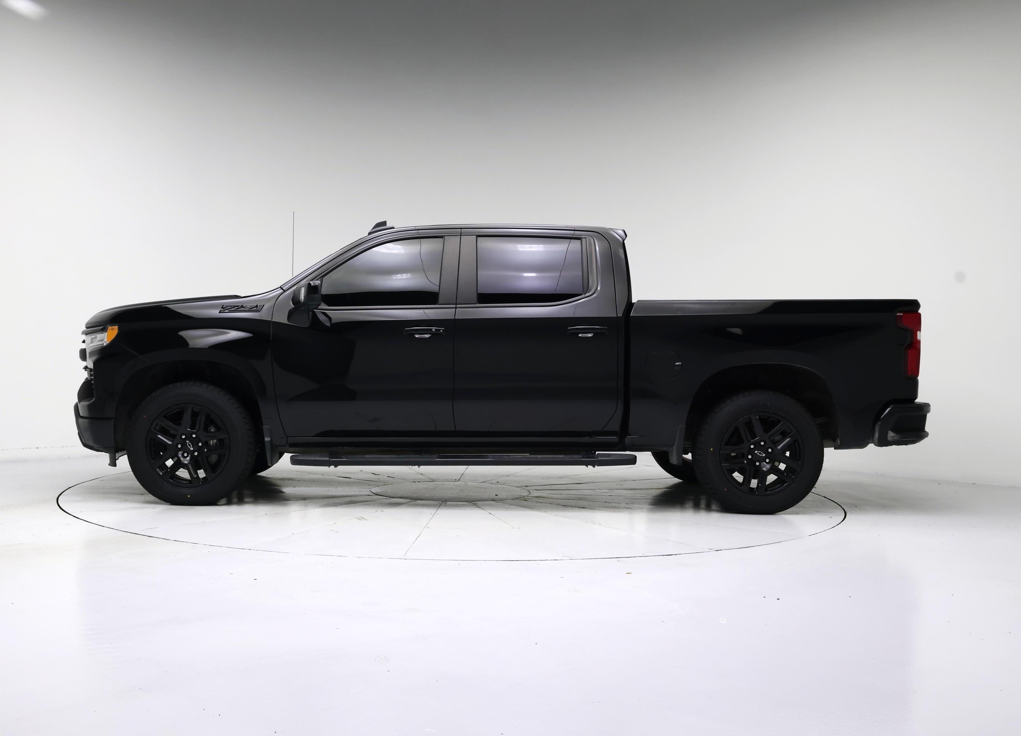 Thumbnail: 2024 Chevrolet Silverado 1500 - 3