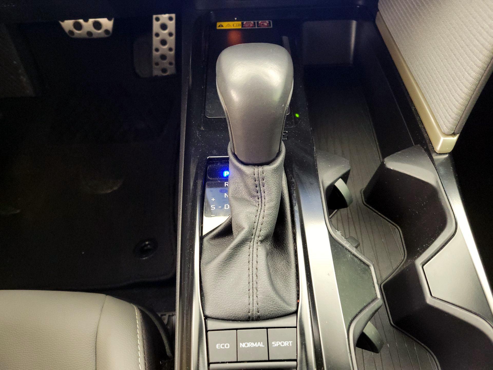 Thumbnail: 2025 Toyota Camry - 17
