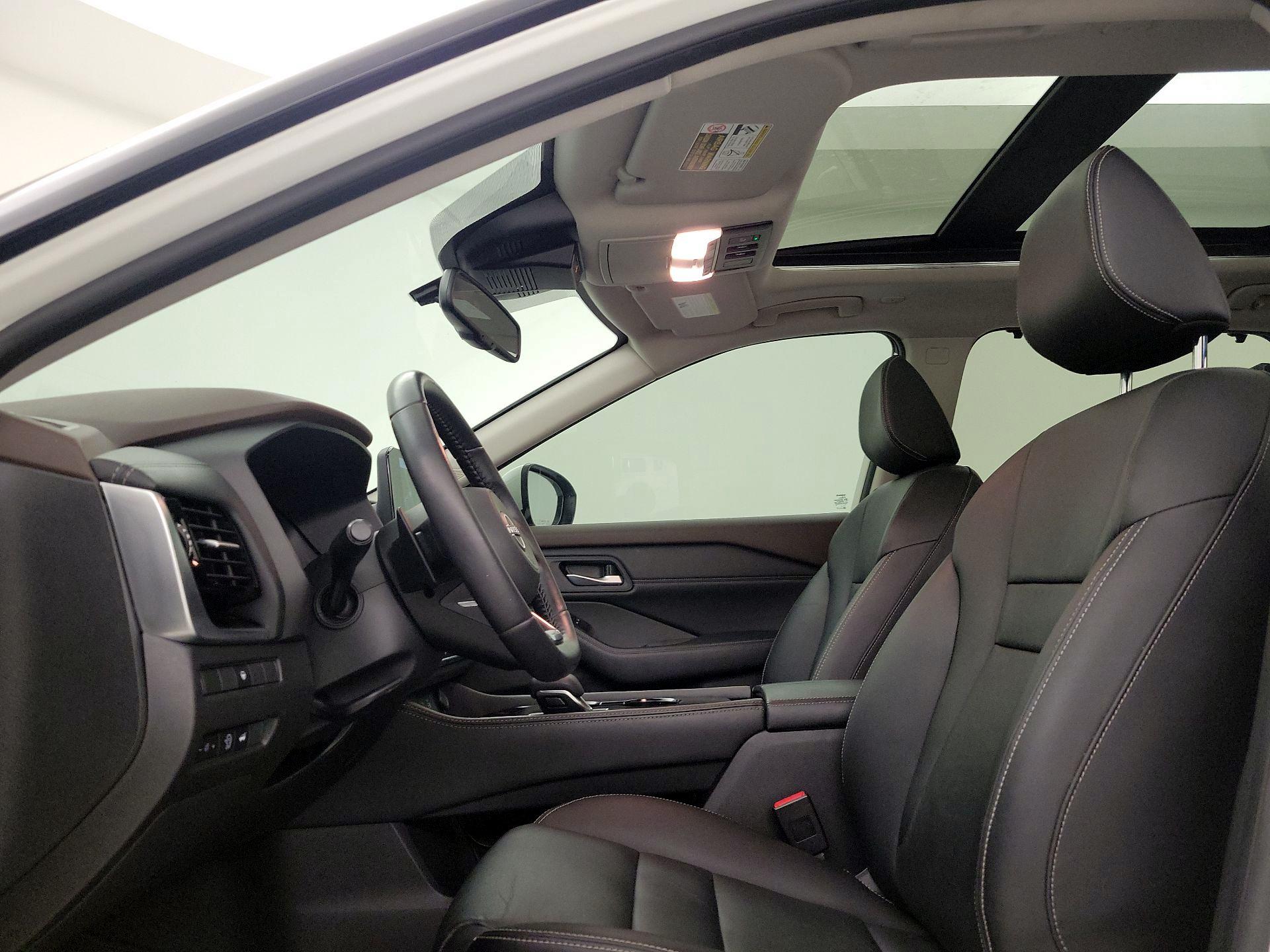 Thumbnail: 2023 Nissan Rogue - 19