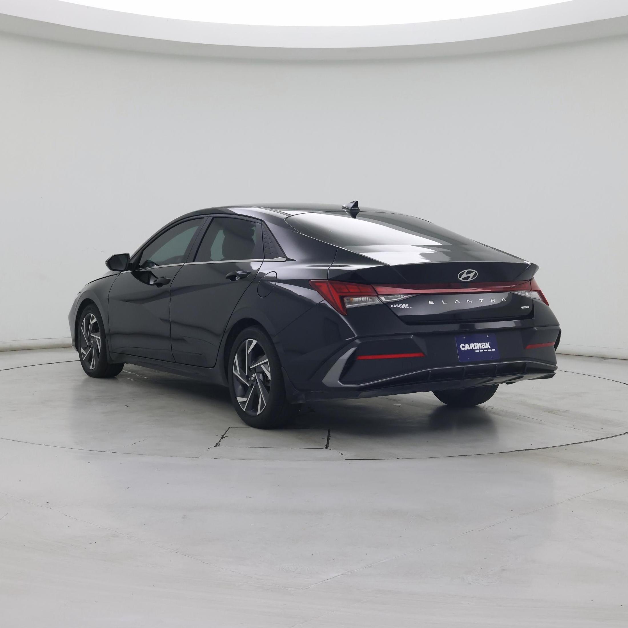 Thumbnail: 2024 Hyundai Elantra - 2