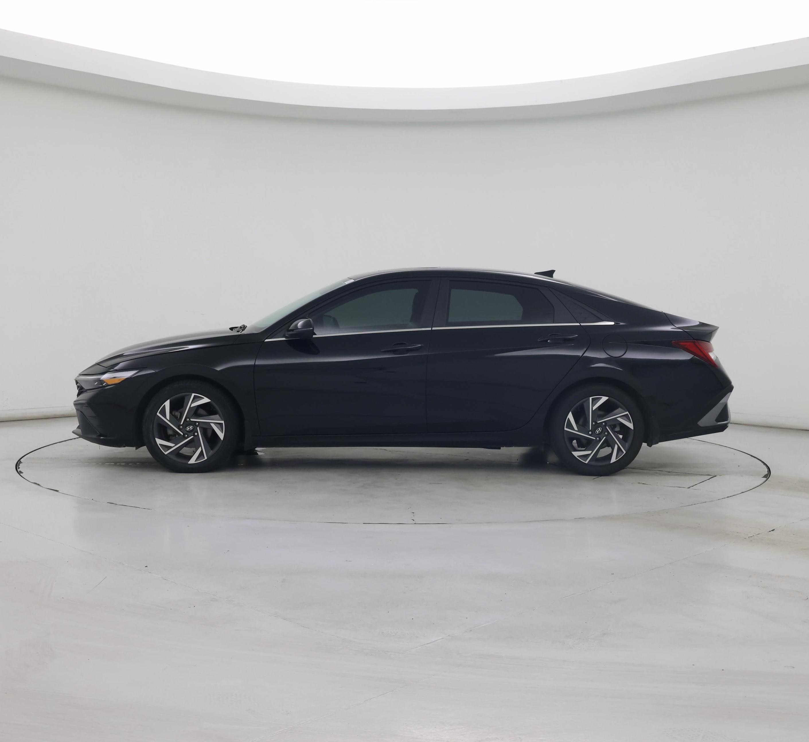 Thumbnail: 2024 Hyundai Elantra - 3