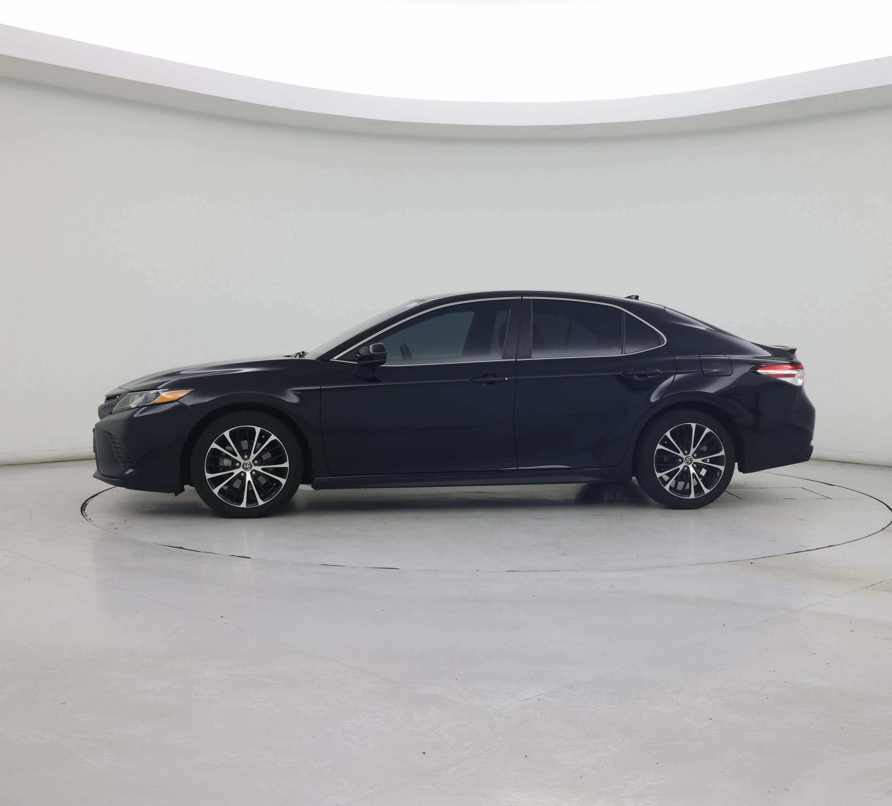 Thumbnail: 2020 Toyota Camry - 3
