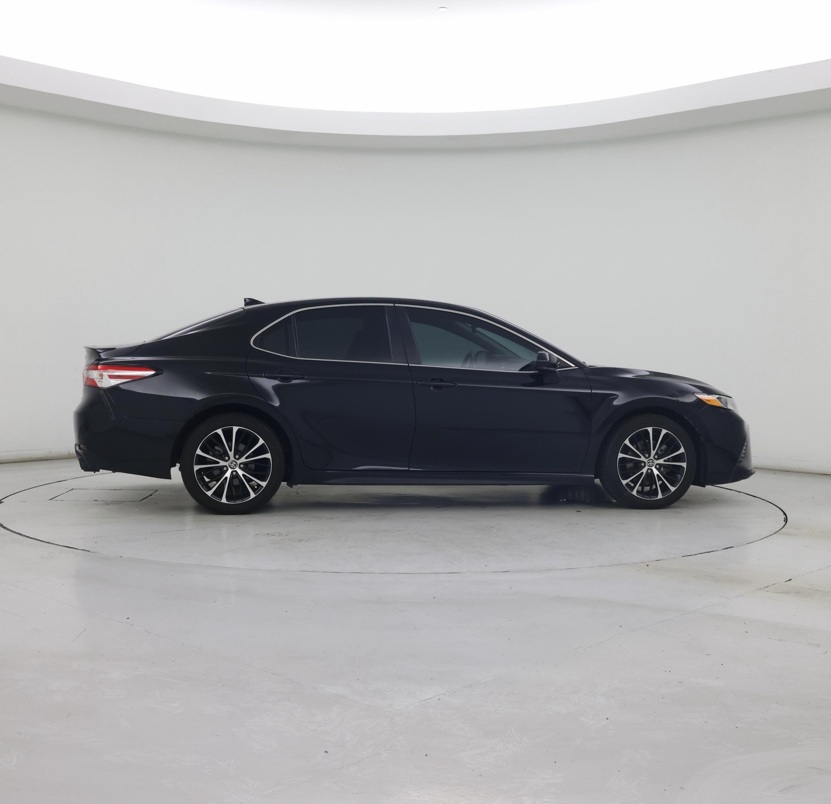 Thumbnail: 2020 Toyota Camry - 7