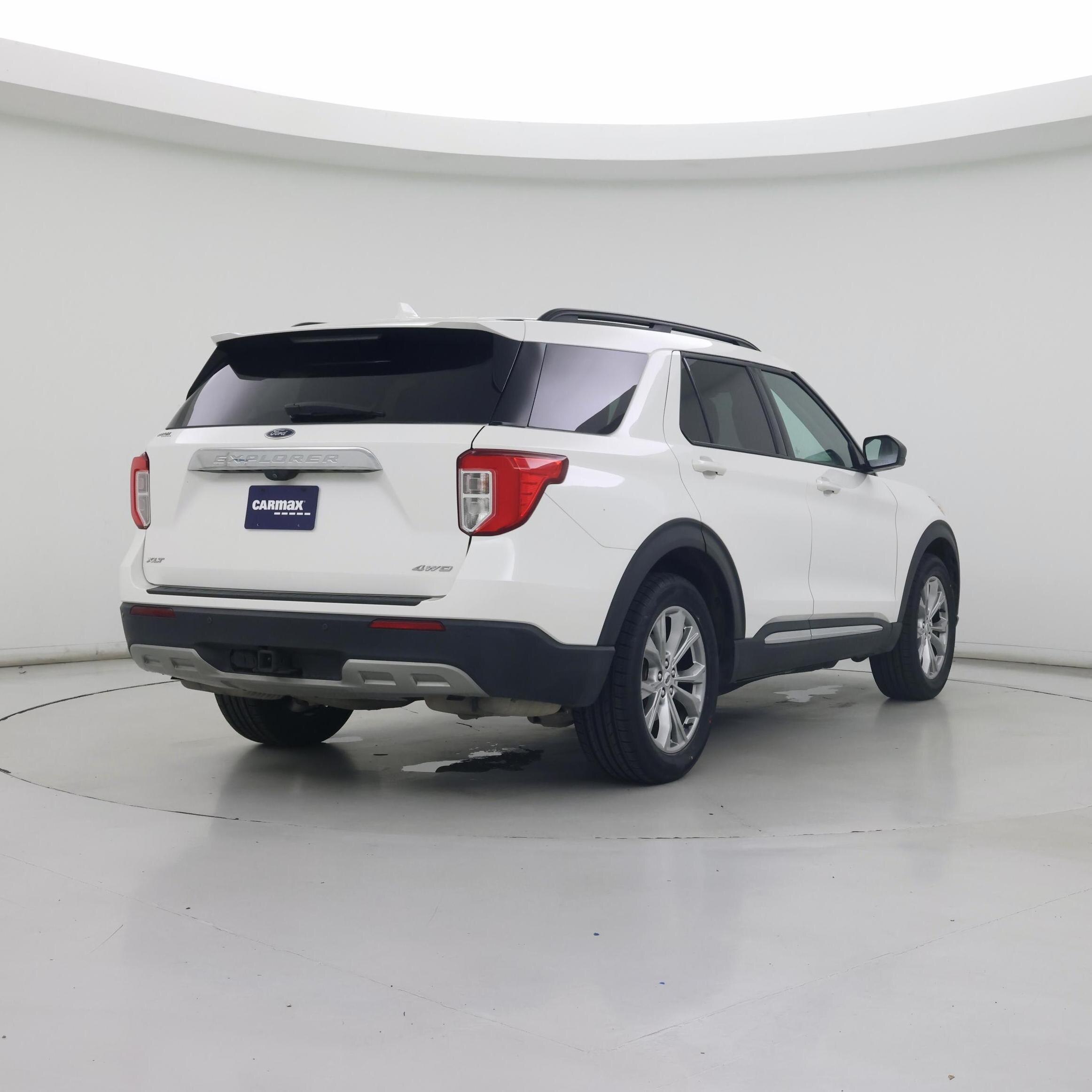 Thumbnail: 2021 Ford Explorer - 8