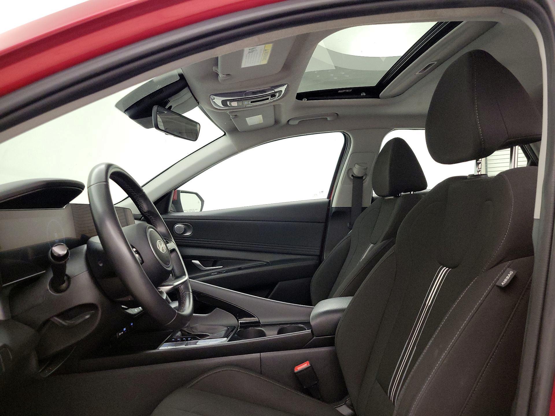 Thumbnail: 2025 Hyundai Elantra - 19
