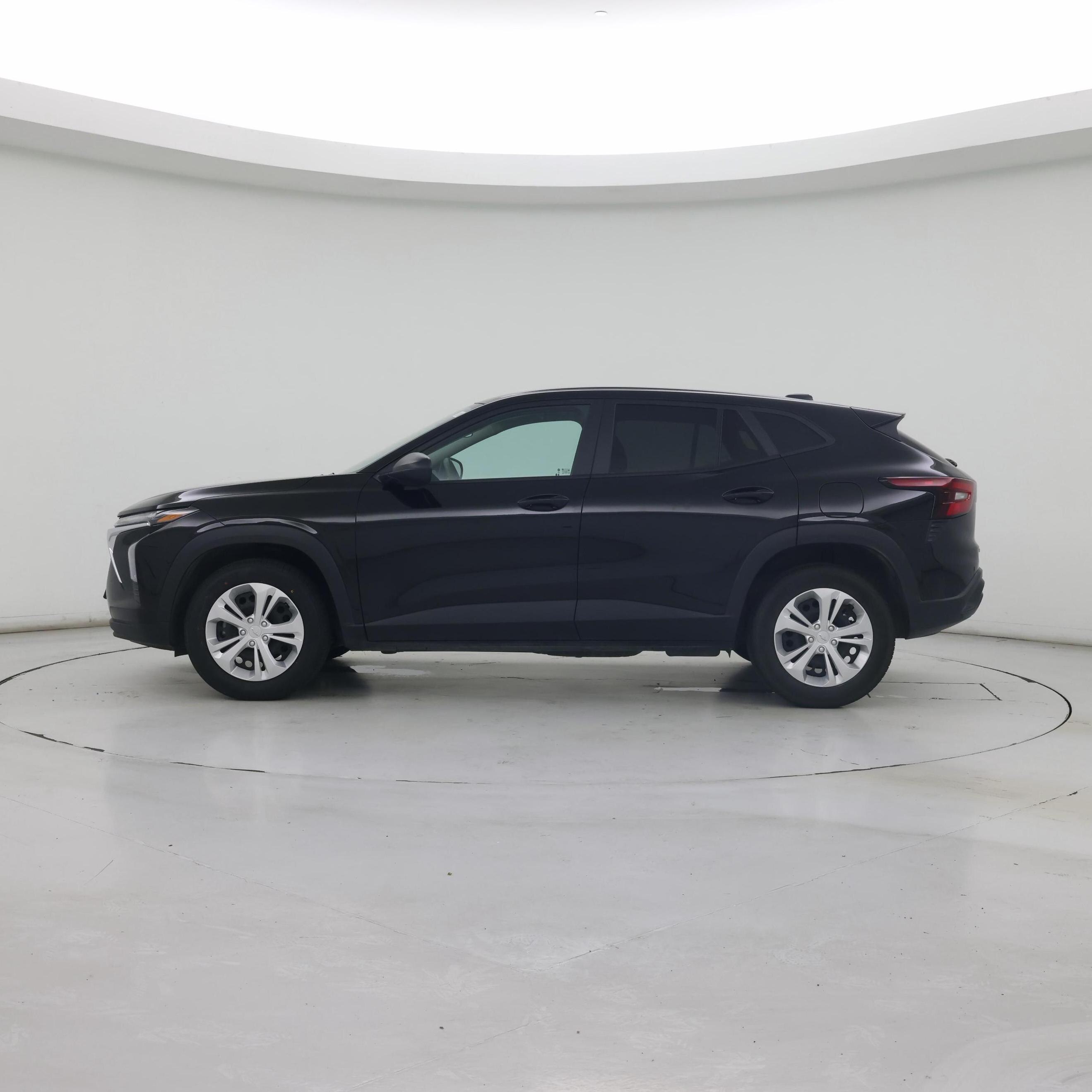 Thumbnail: 2025 Chevrolet Trax - 3
