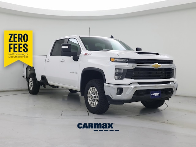 White 2024 Chevrolet Silverado 2500HD Pickup Truck Four-Wheel Drive Automatic