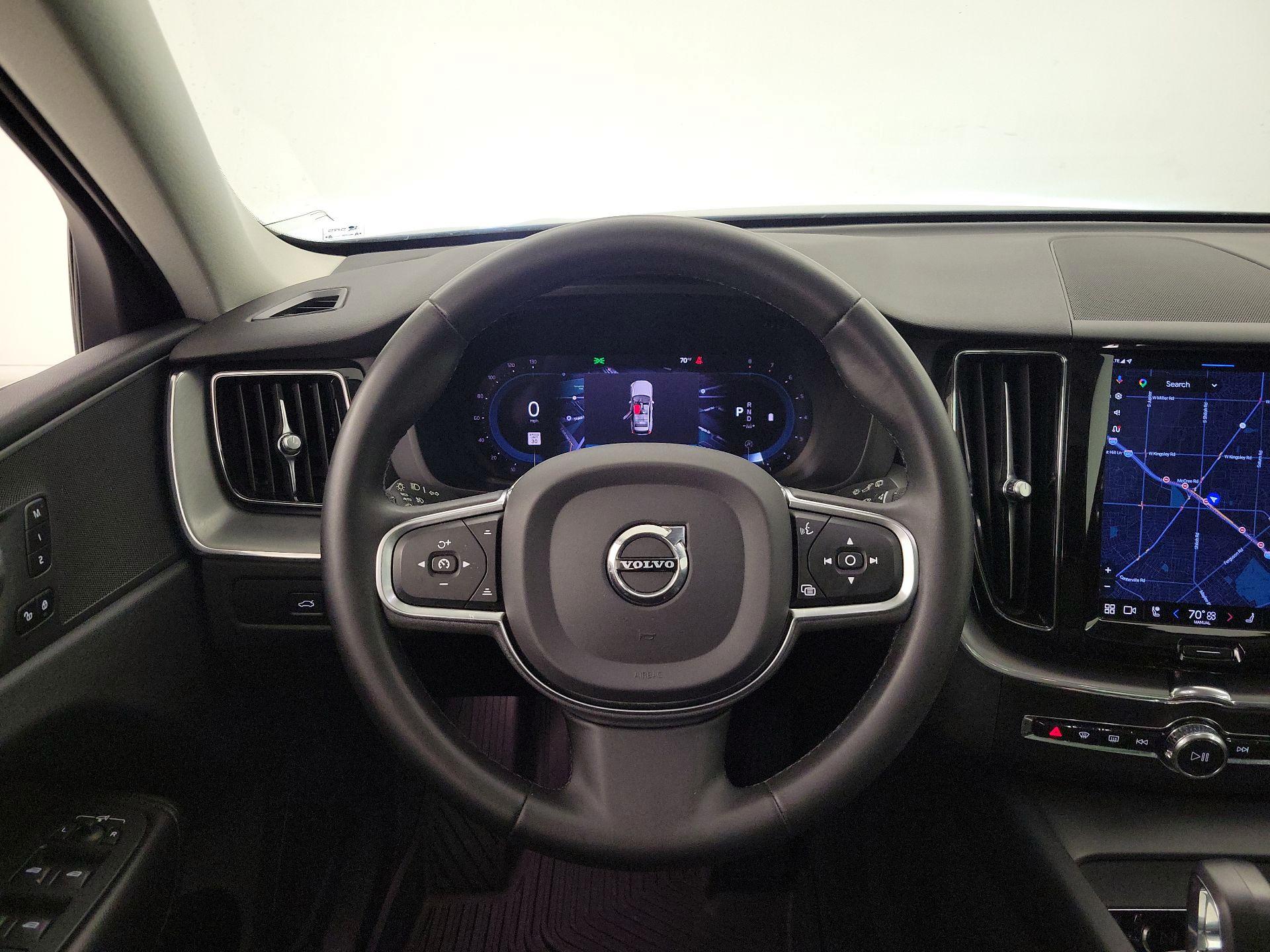 Thumbnail: 2023 Volvo XC60 - 10