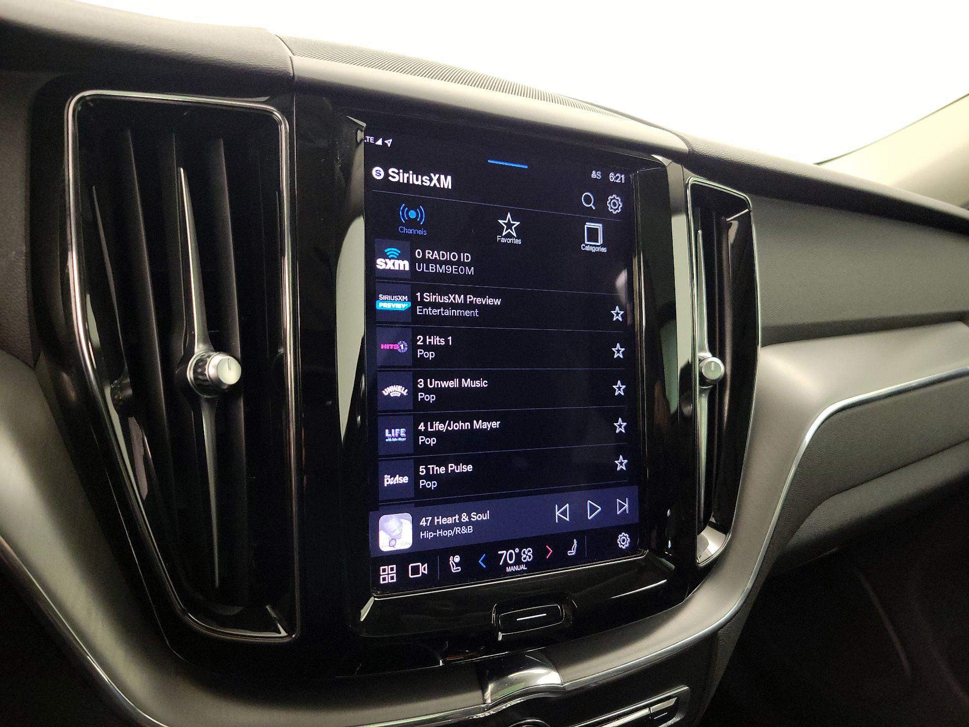 Thumbnail: 2023 Volvo XC60 - 16