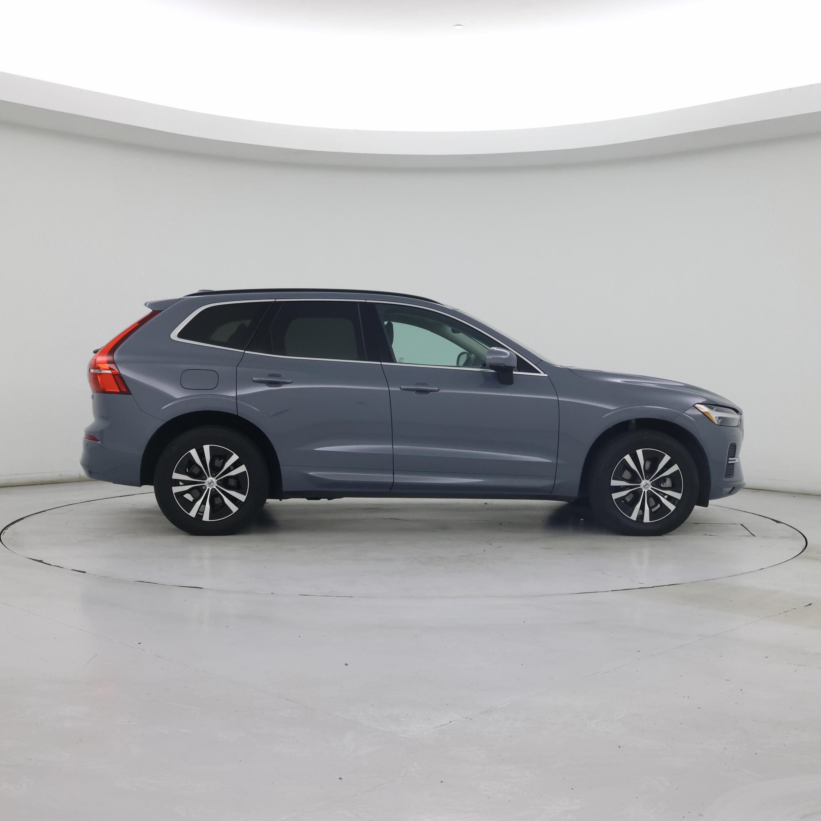 Thumbnail: 2023 Volvo XC60 - 7
