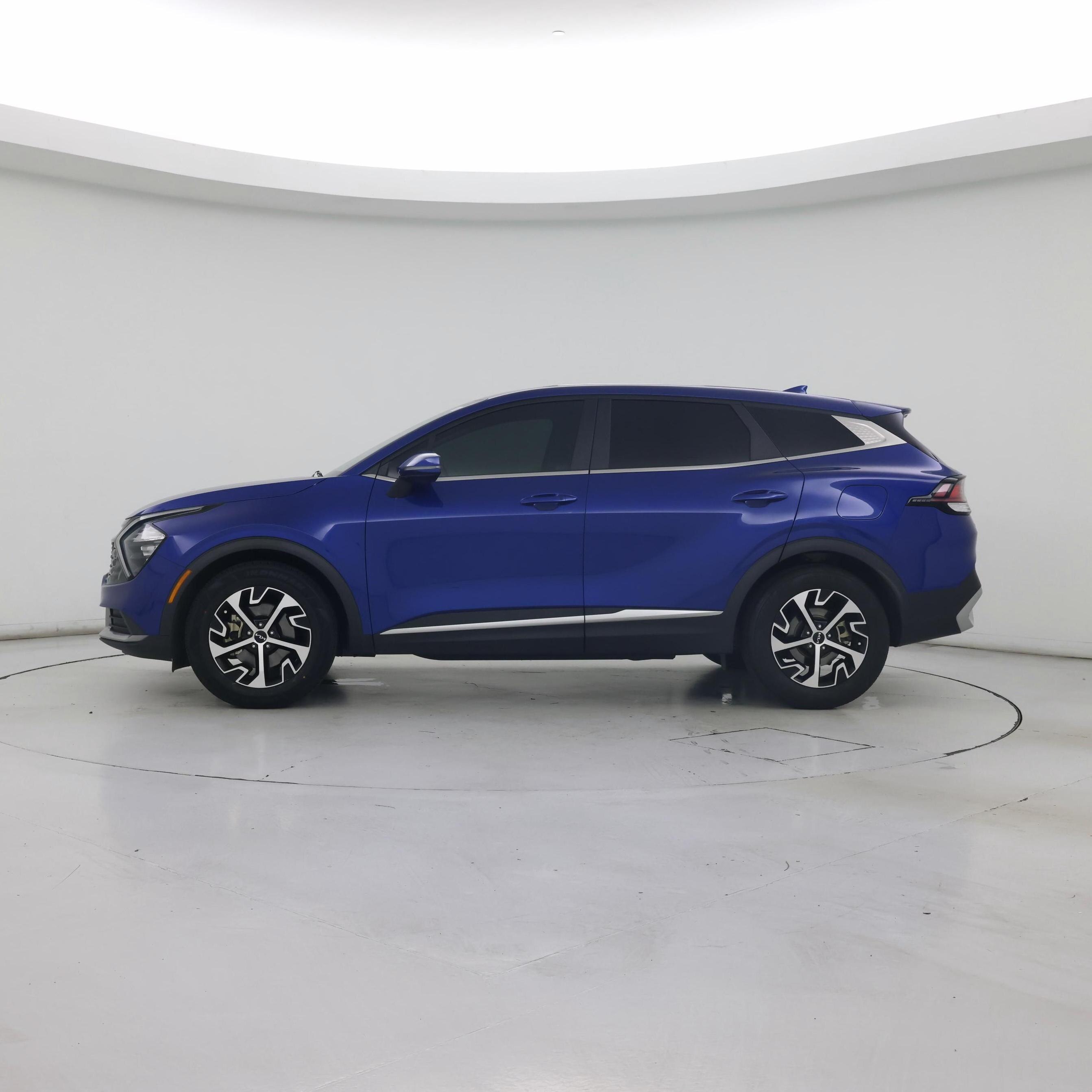 Thumbnail: 2023 Kia Sportage - 3