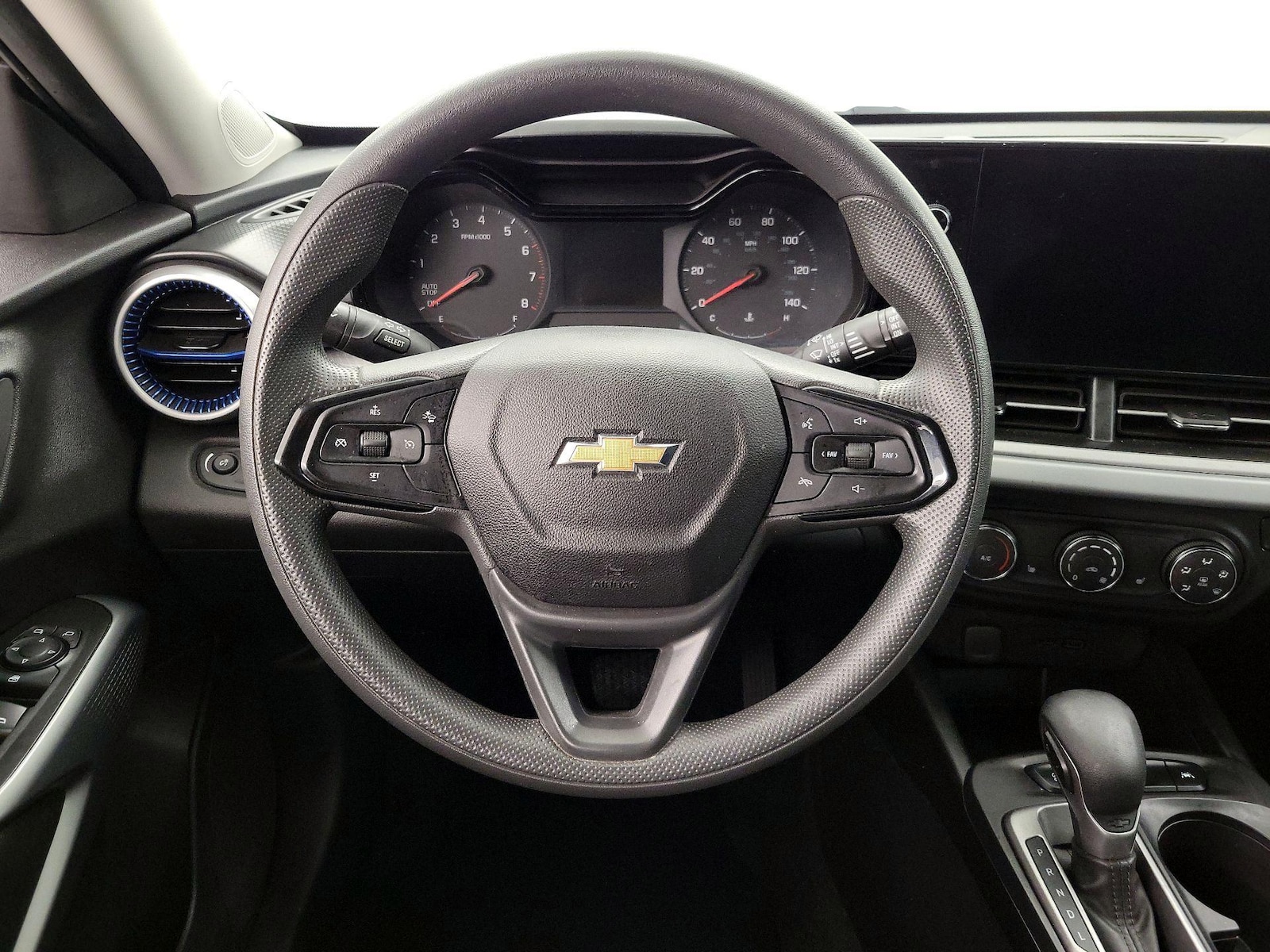 2025 Chevrolet Trax LS - Photo 11
