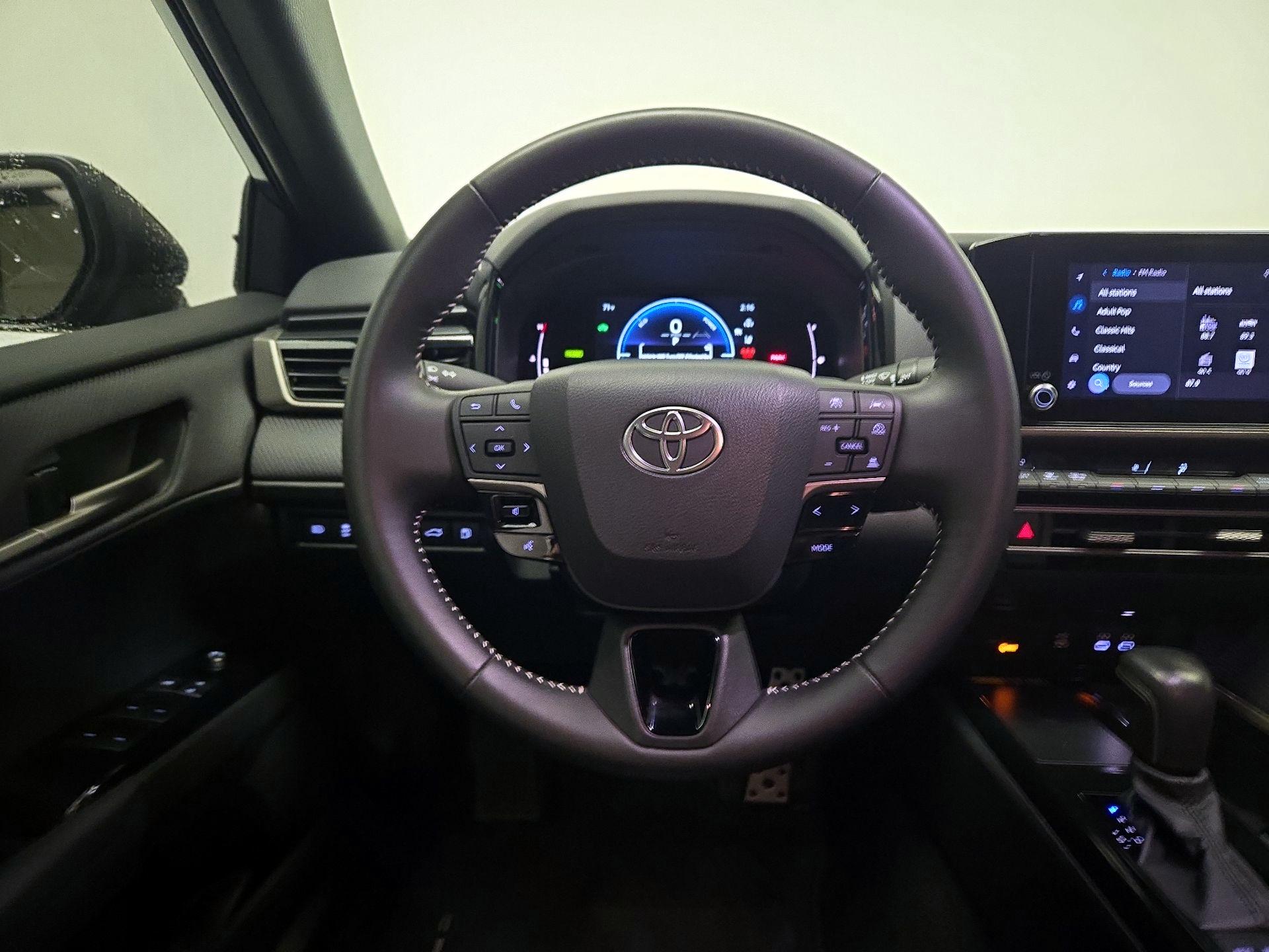 Thumbnail: 2025 Toyota Camry - 10