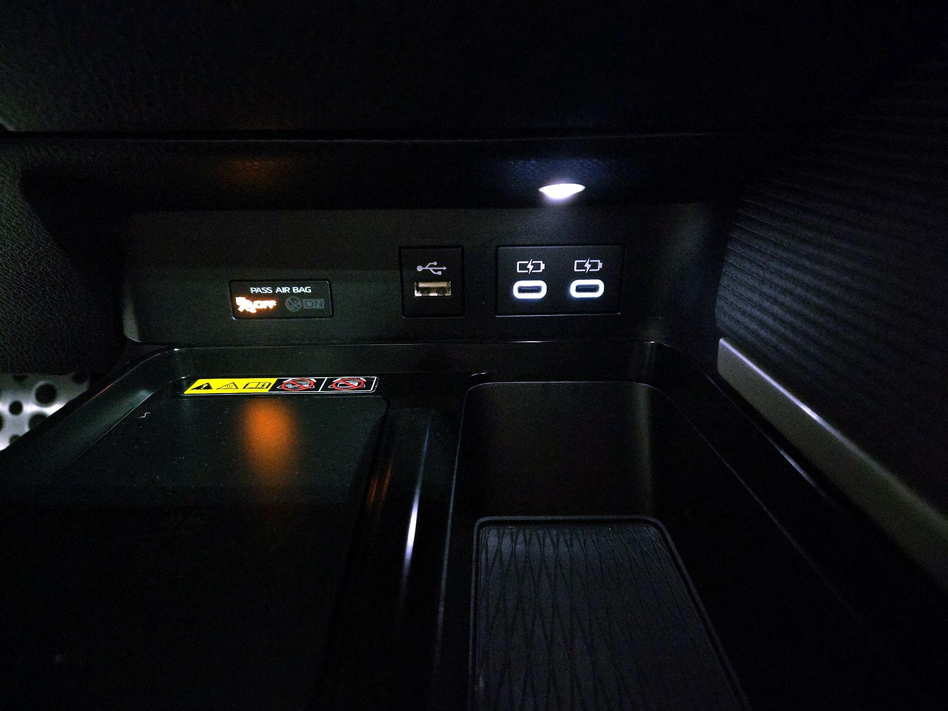 Thumbnail: 2025 Toyota Camry - 18