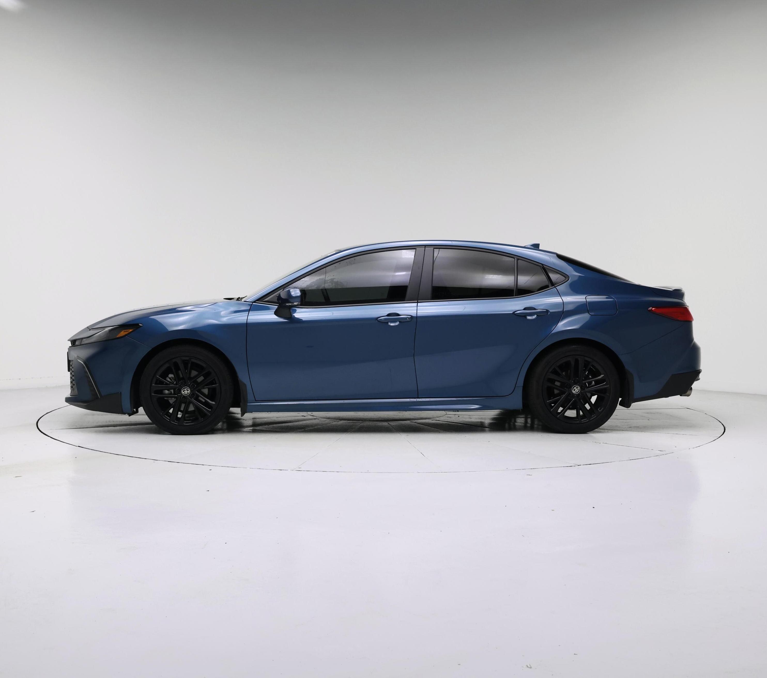 Thumbnail: 2025 Toyota Camry - 3