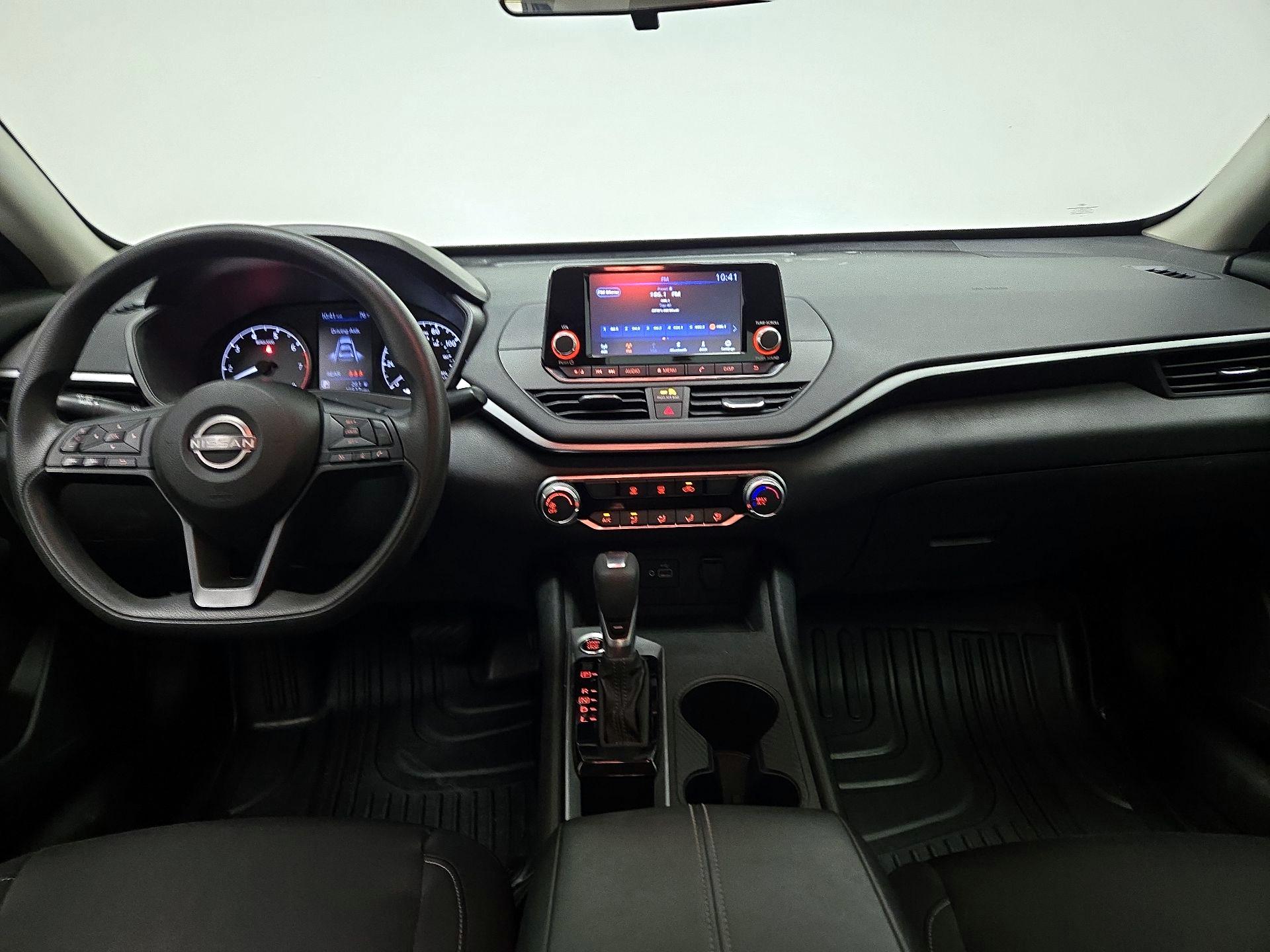 Thumbnail: 2023 Nissan Altima - 9