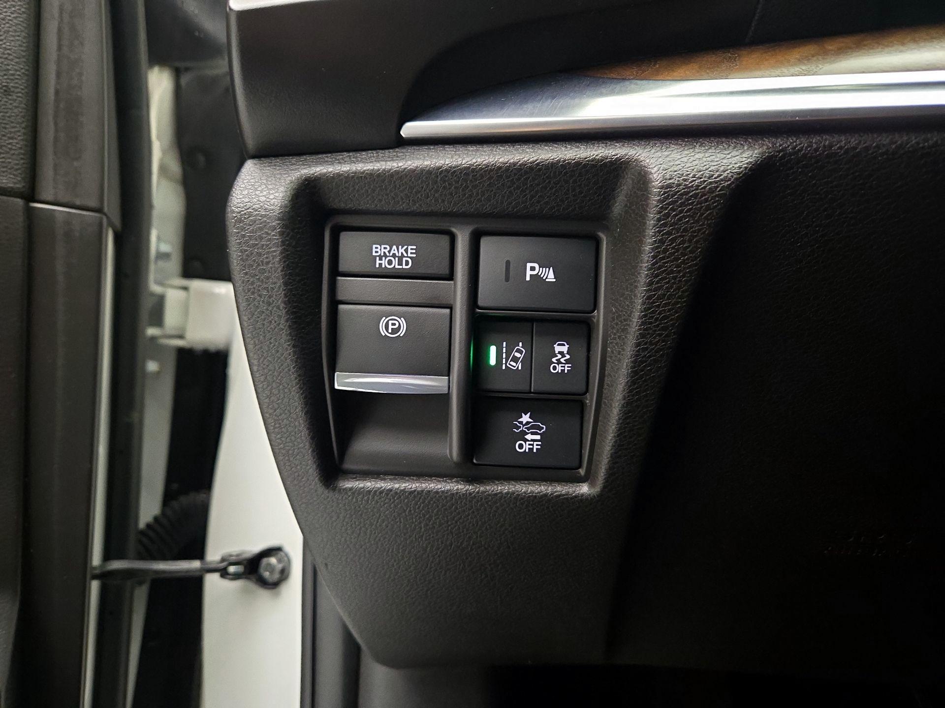 Thumbnail: 2019 Acura MDX - 13
