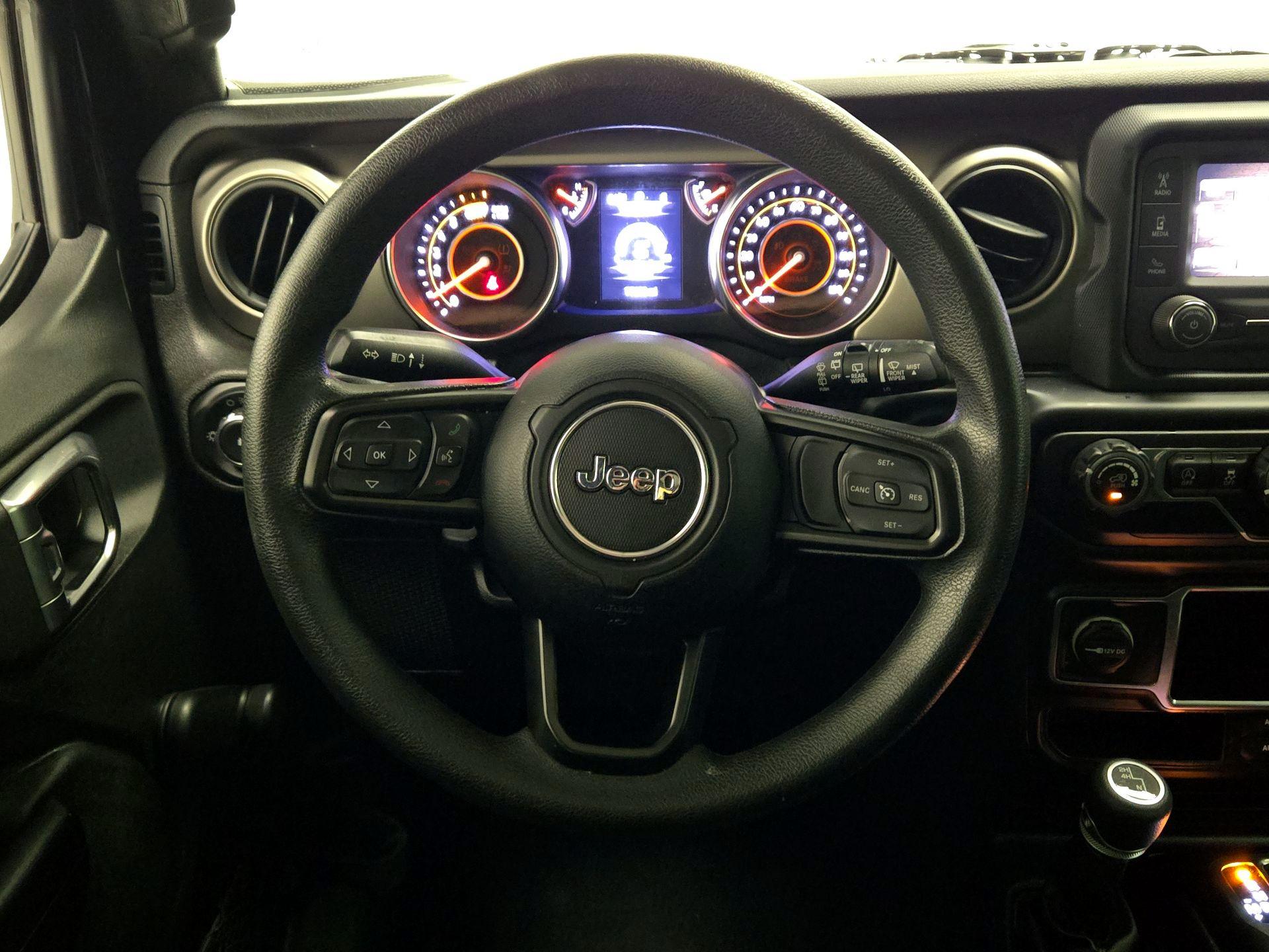 Thumbnail: 2018 Jeep Wrangler - 10