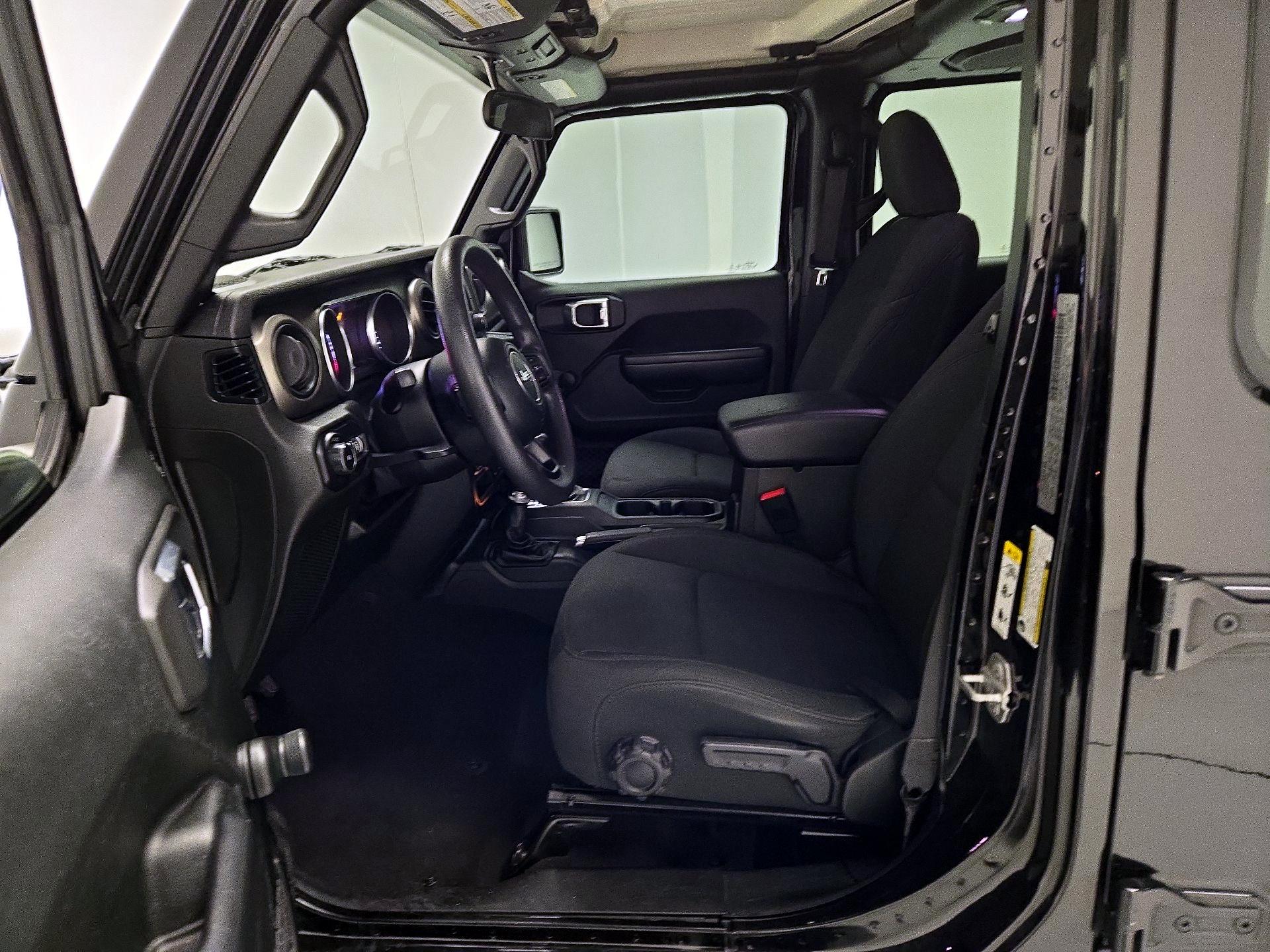 Thumbnail: 2018 Jeep Wrangler - 11