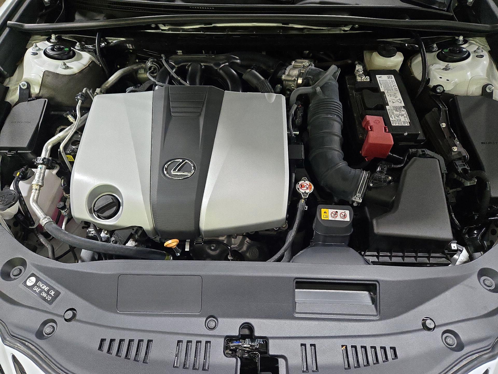Thumbnail: 2024 Lexus ES - 18