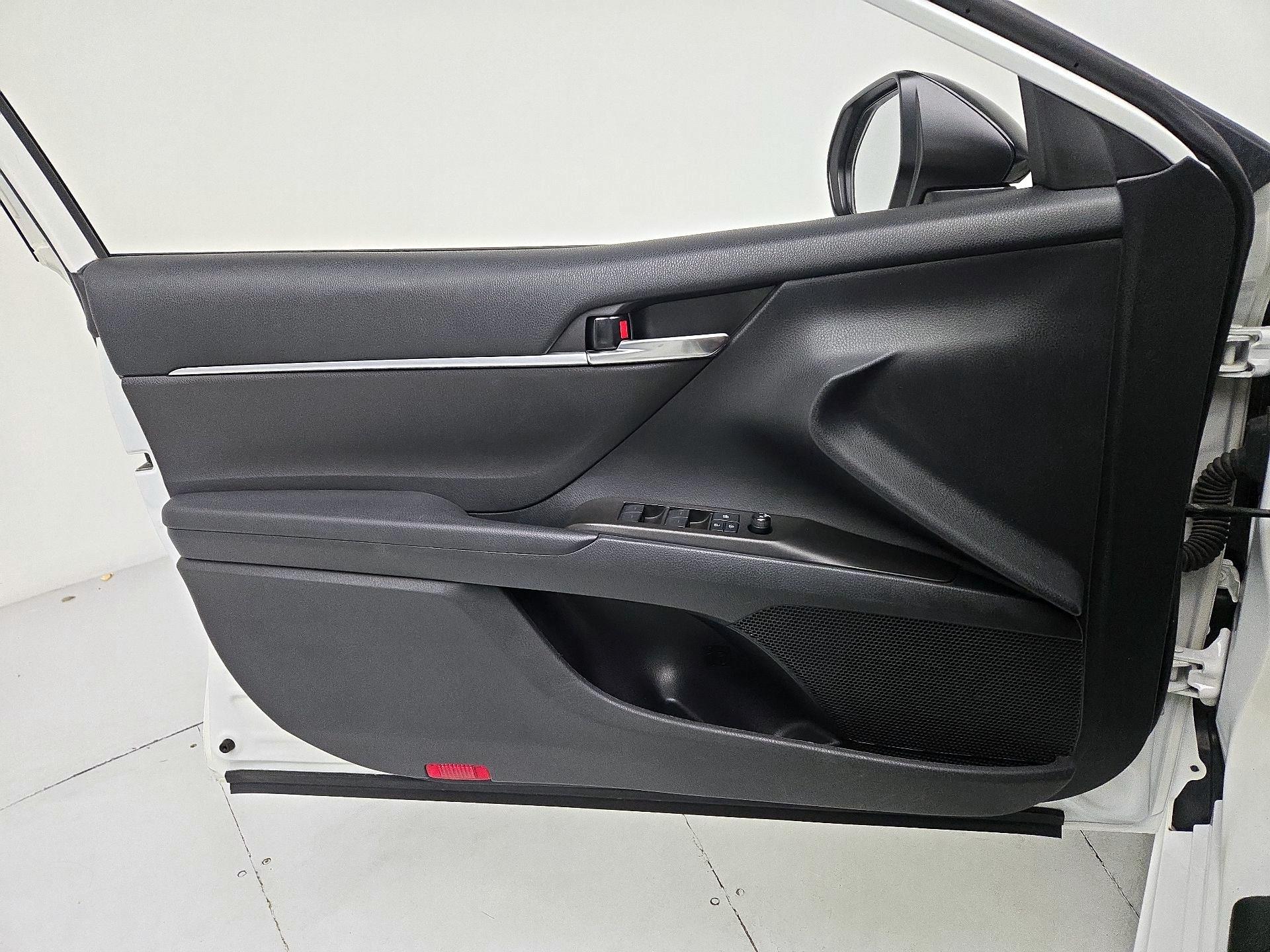 Thumbnail: 2023 Toyota Camry - 12