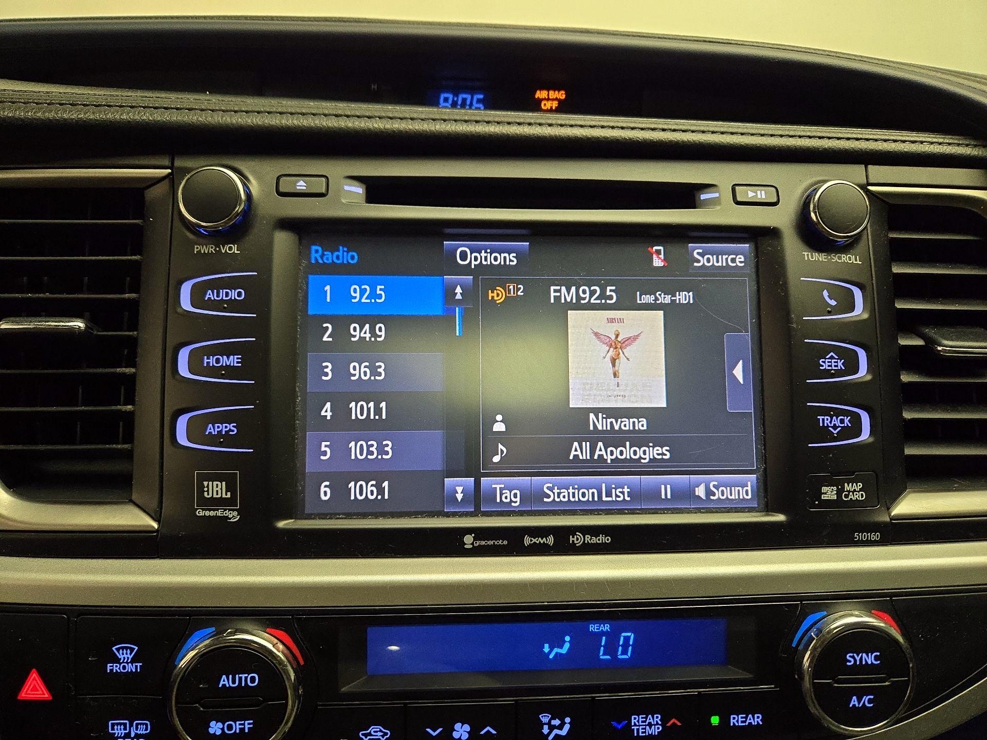 Thumbnail: 2016 Toyota Highlander - 16