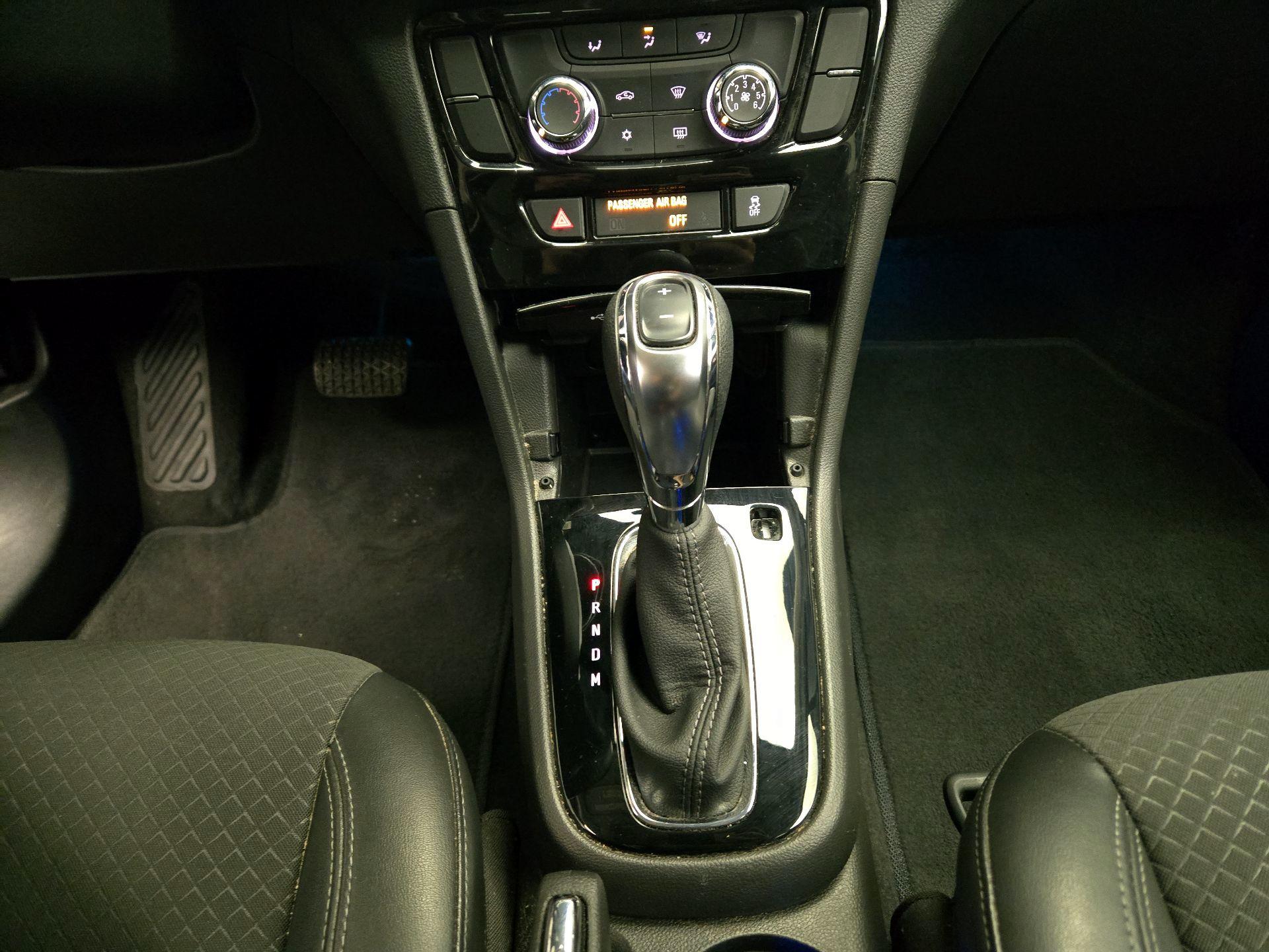 Thumbnail: 2019 Buick Encore - 17
