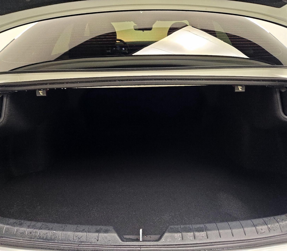 Trunk/Cargo (Seats Up)