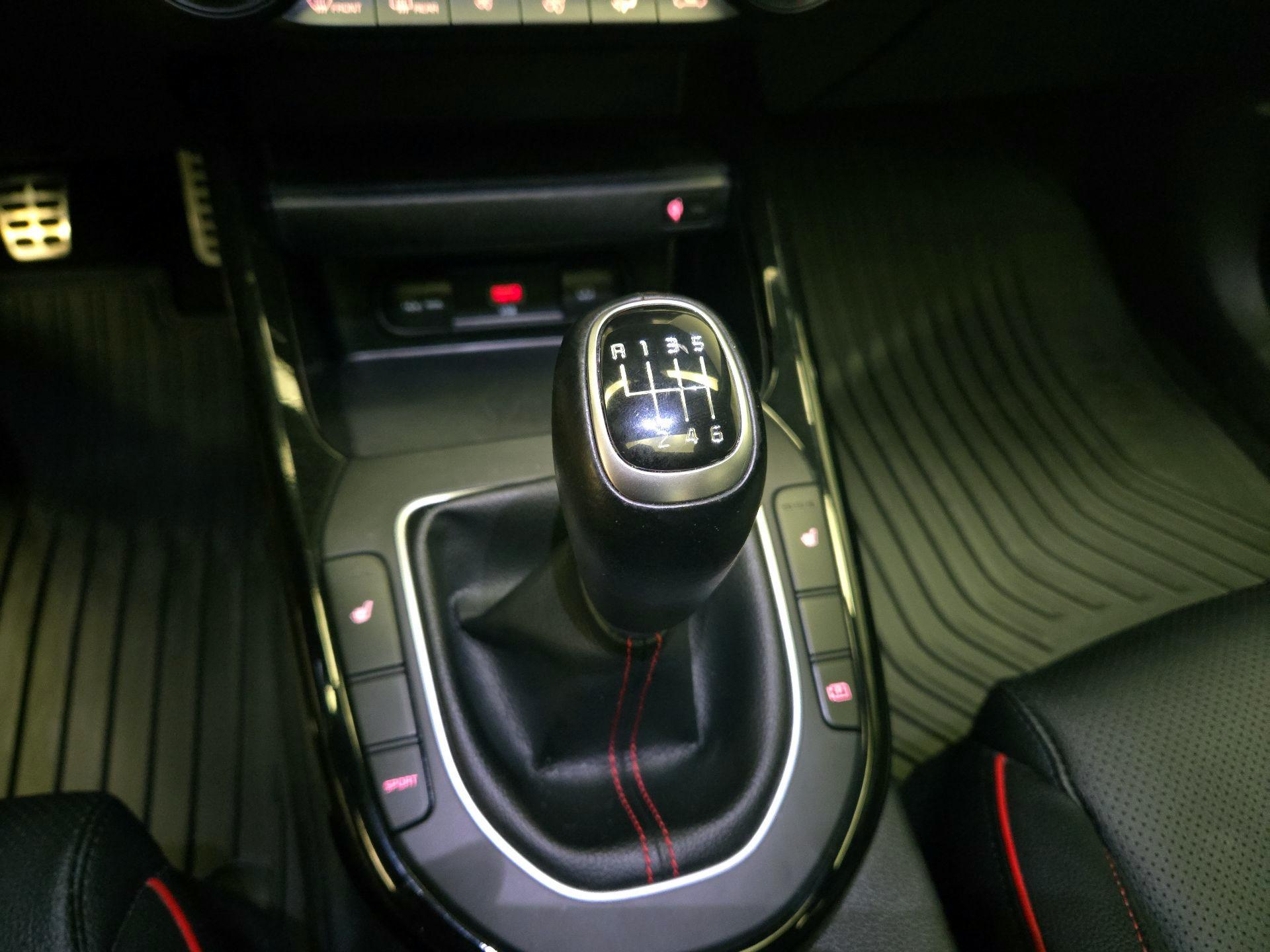 Thumbnail: 2023 Kia Forte - 18