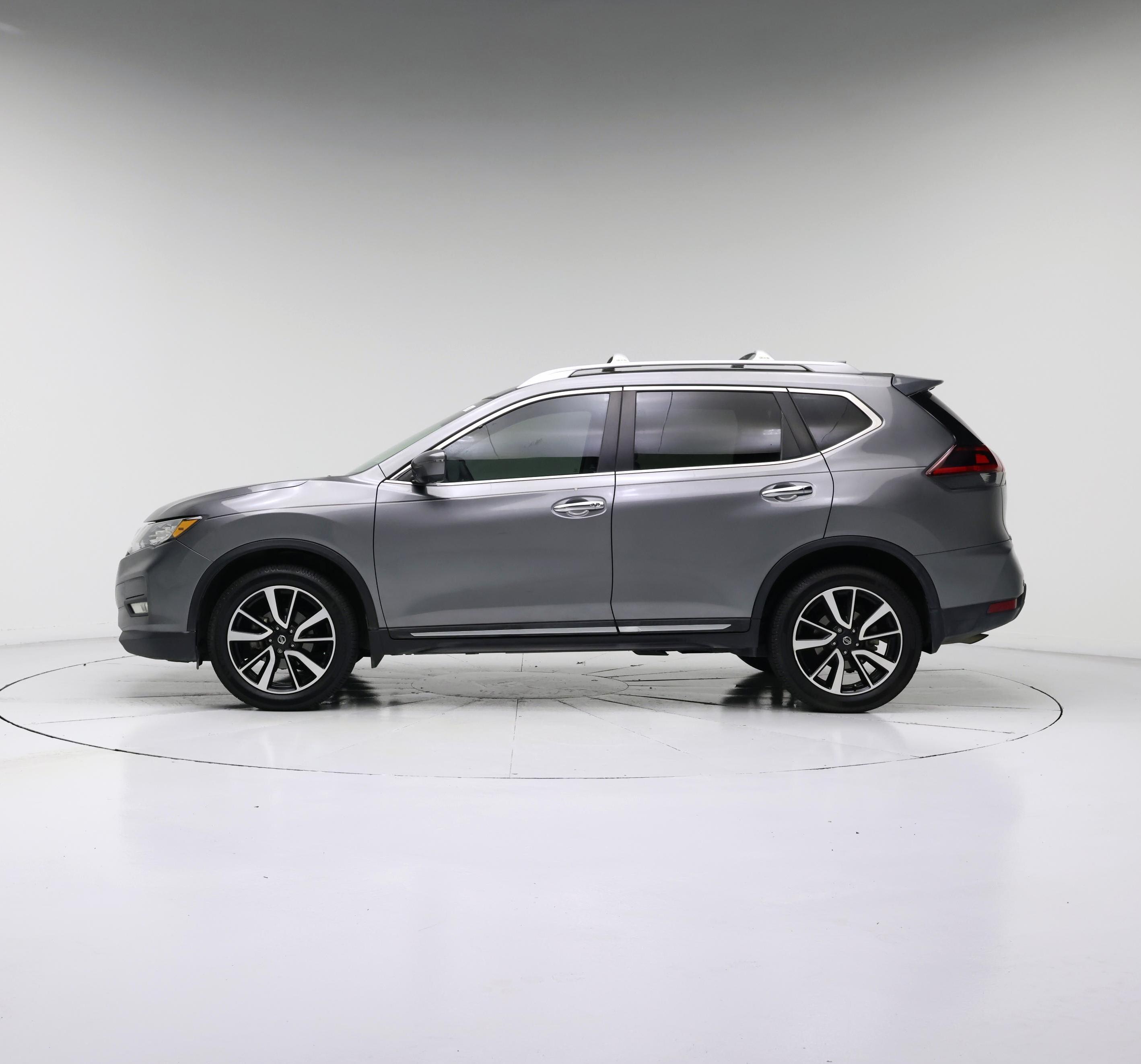 Thumbnail: 2020 Nissan Rogue - 3