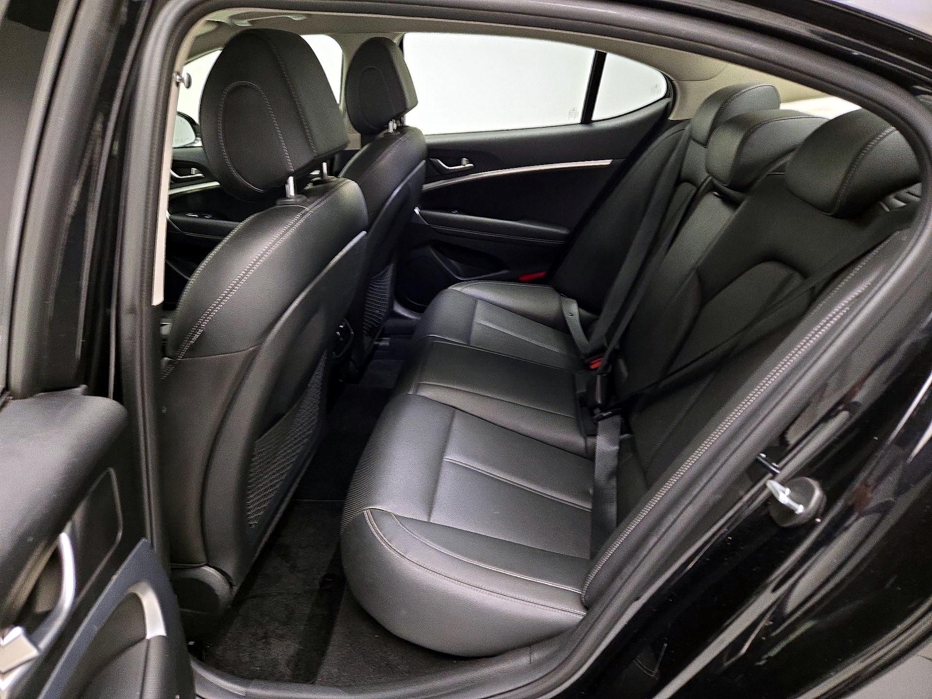 Thumbnail: 2021 Genesis G70 - 19