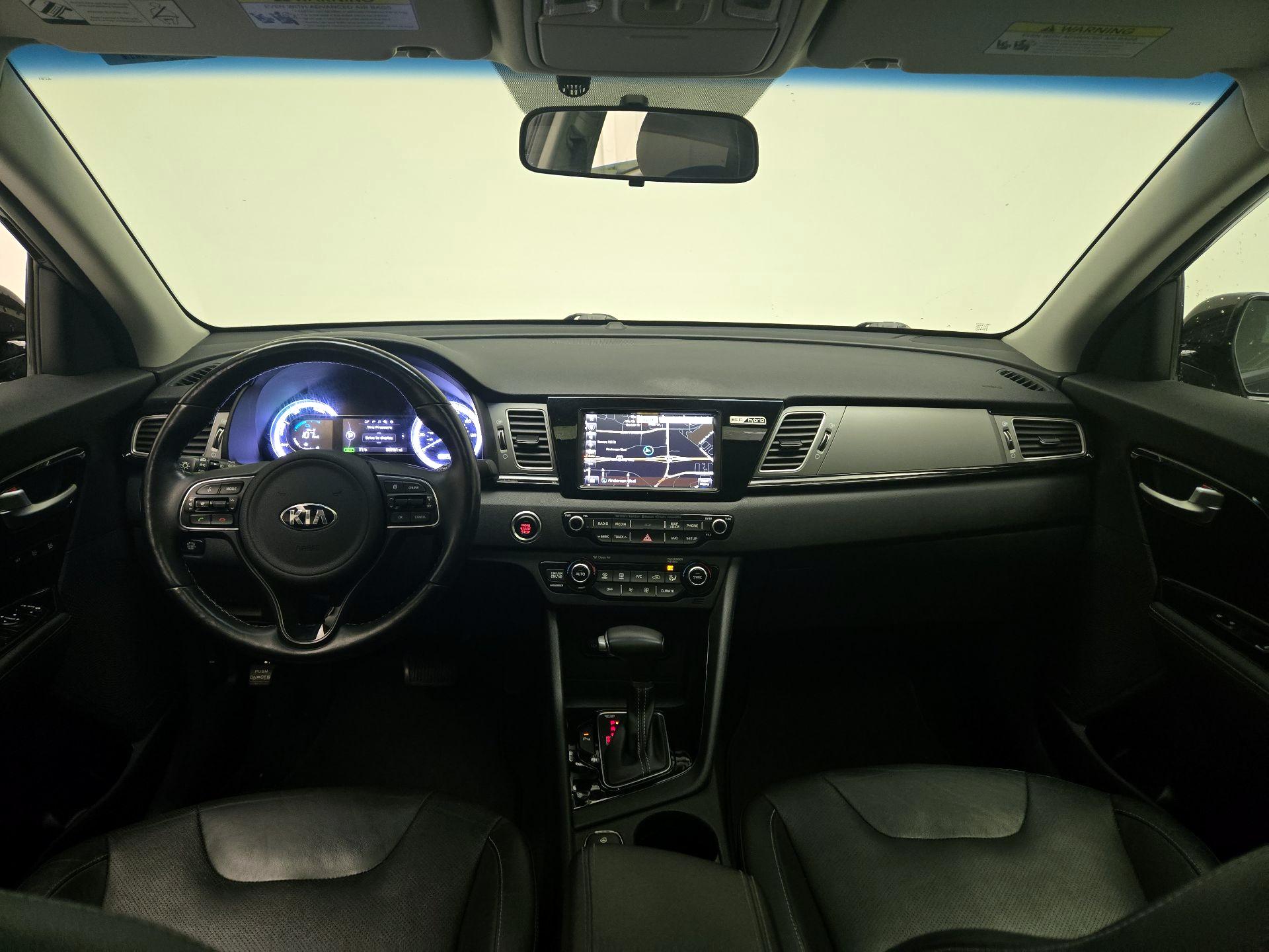 Thumbnail: 2017 Kia Niro - 9