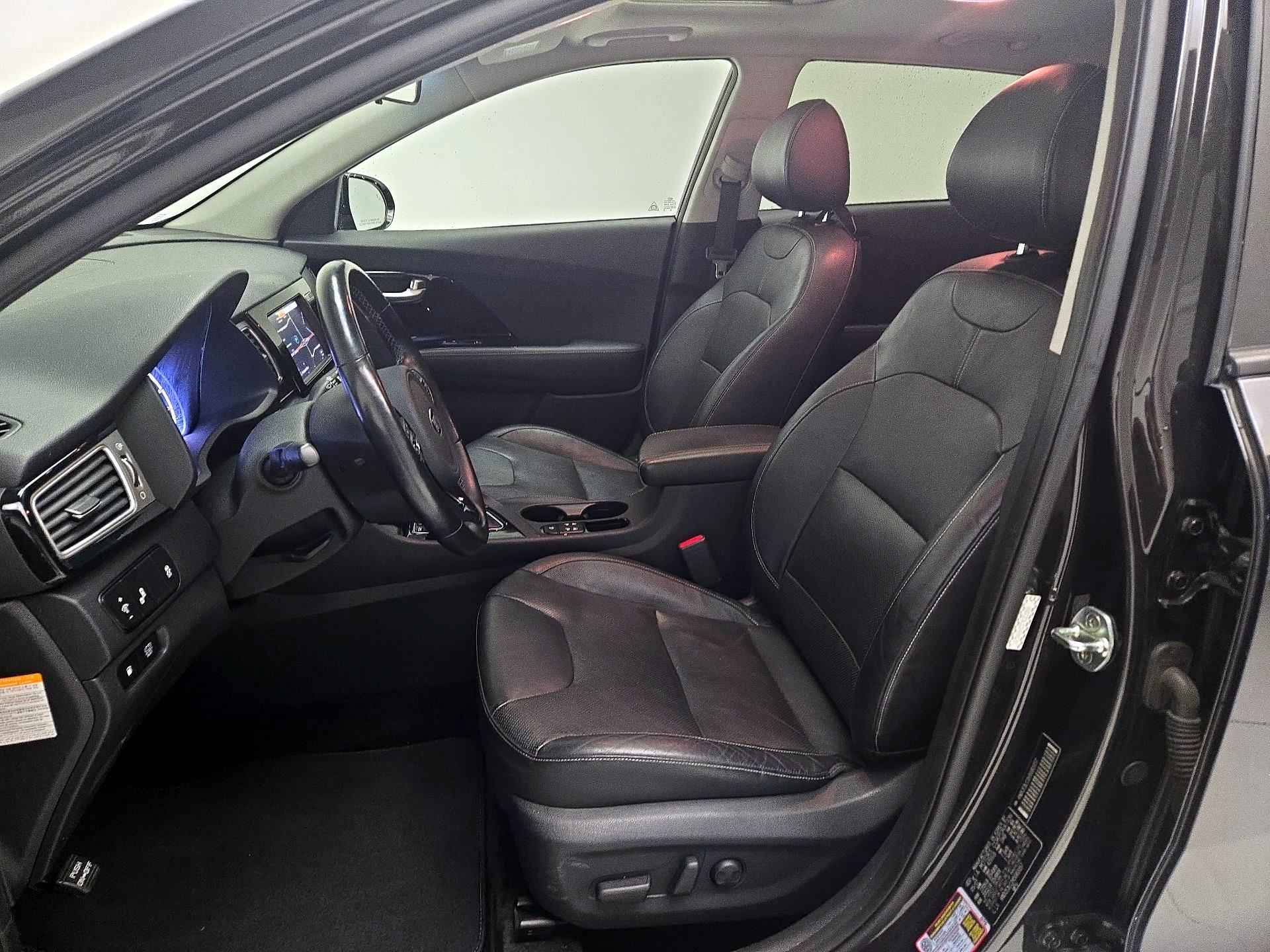 Thumbnail: 2017 Kia Niro - 11