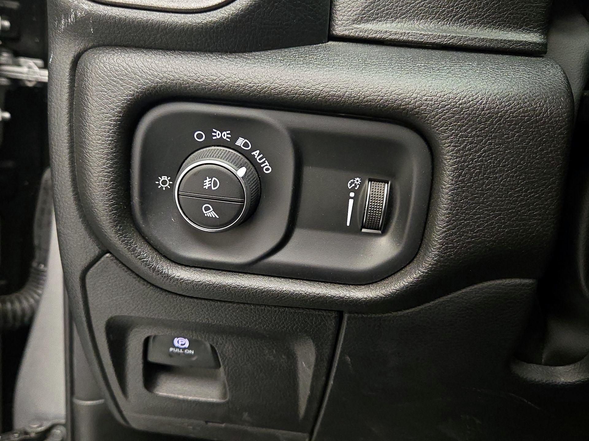Thumbnail: 2025 RAM 1500 - 13