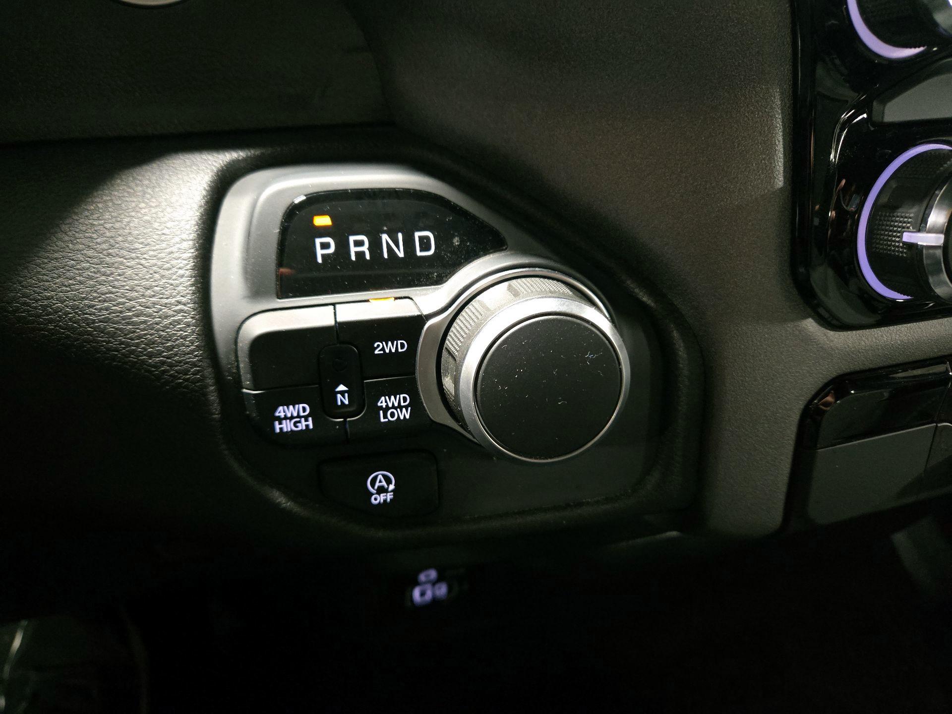 Thumbnail: 2025 RAM 1500 - 17