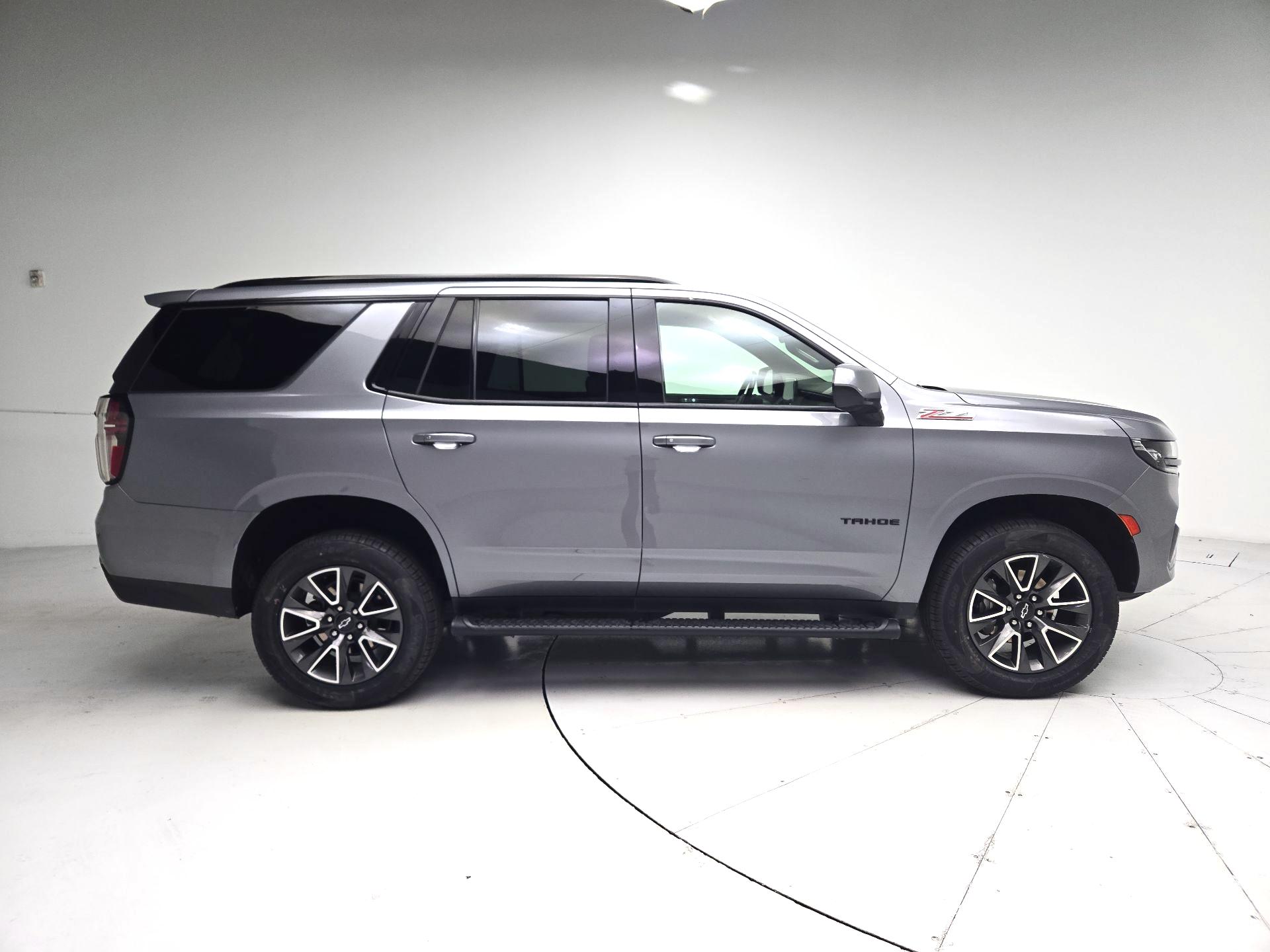 Thumbnail: 2022 Chevrolet Tahoe - 4