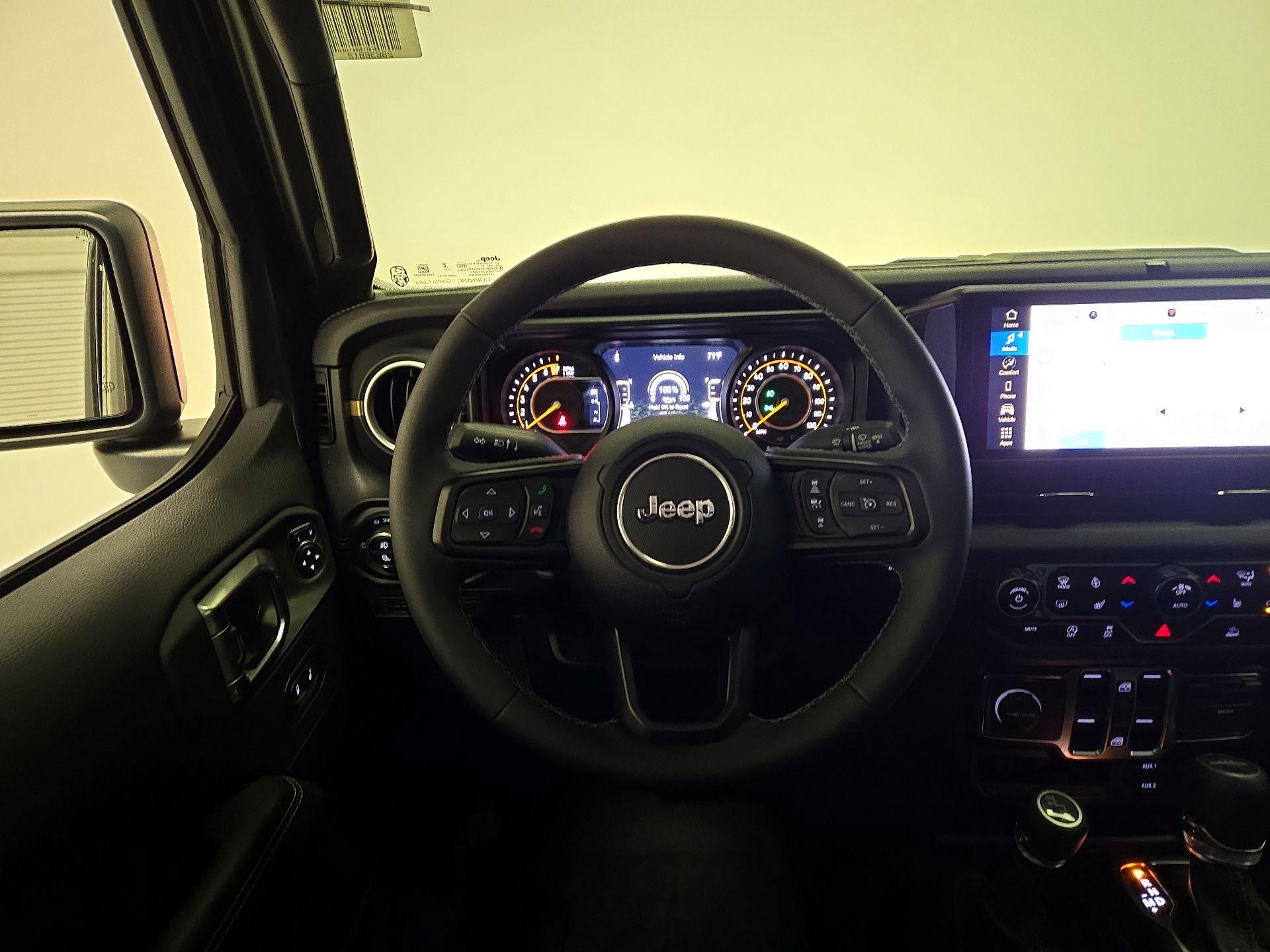 Thumbnail: 2025 Jeep Gladiator - 10