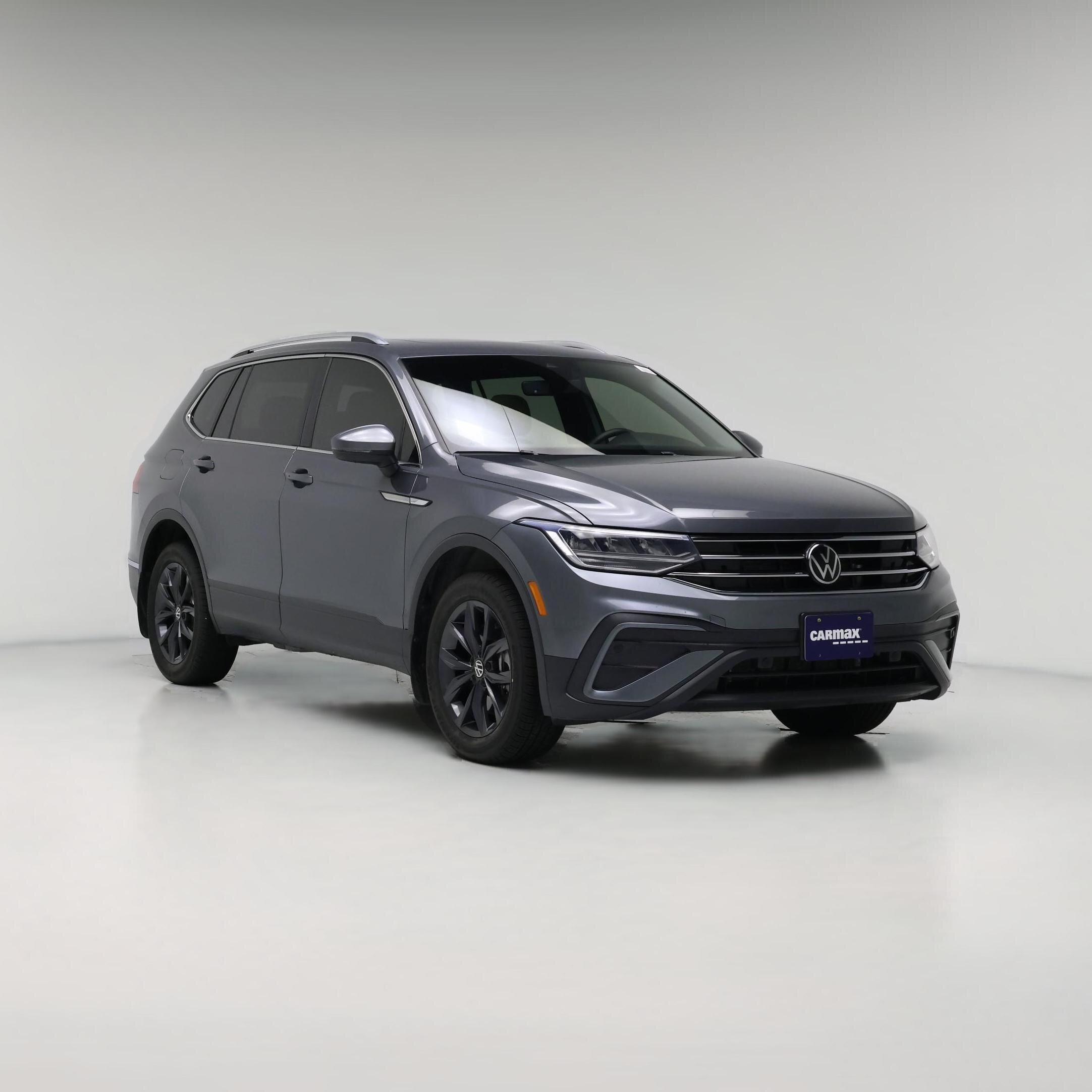 Thumbnail: 2022 Volkswagen Tiguan - 1