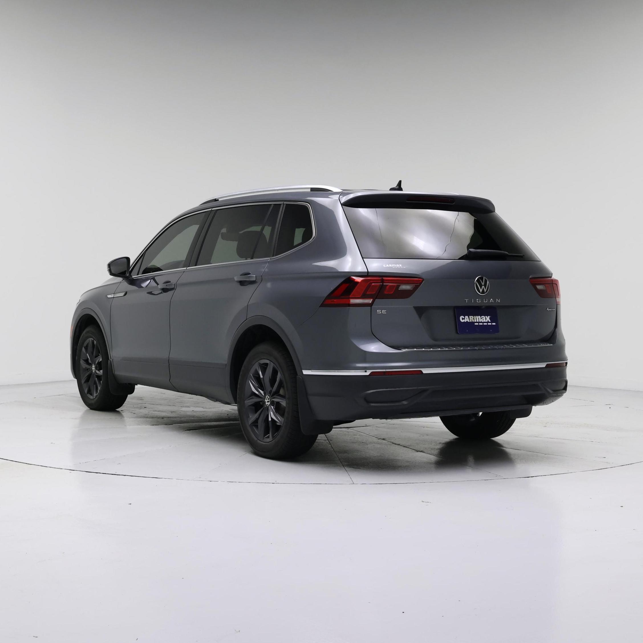 Thumbnail: 2022 Volkswagen Tiguan - 2