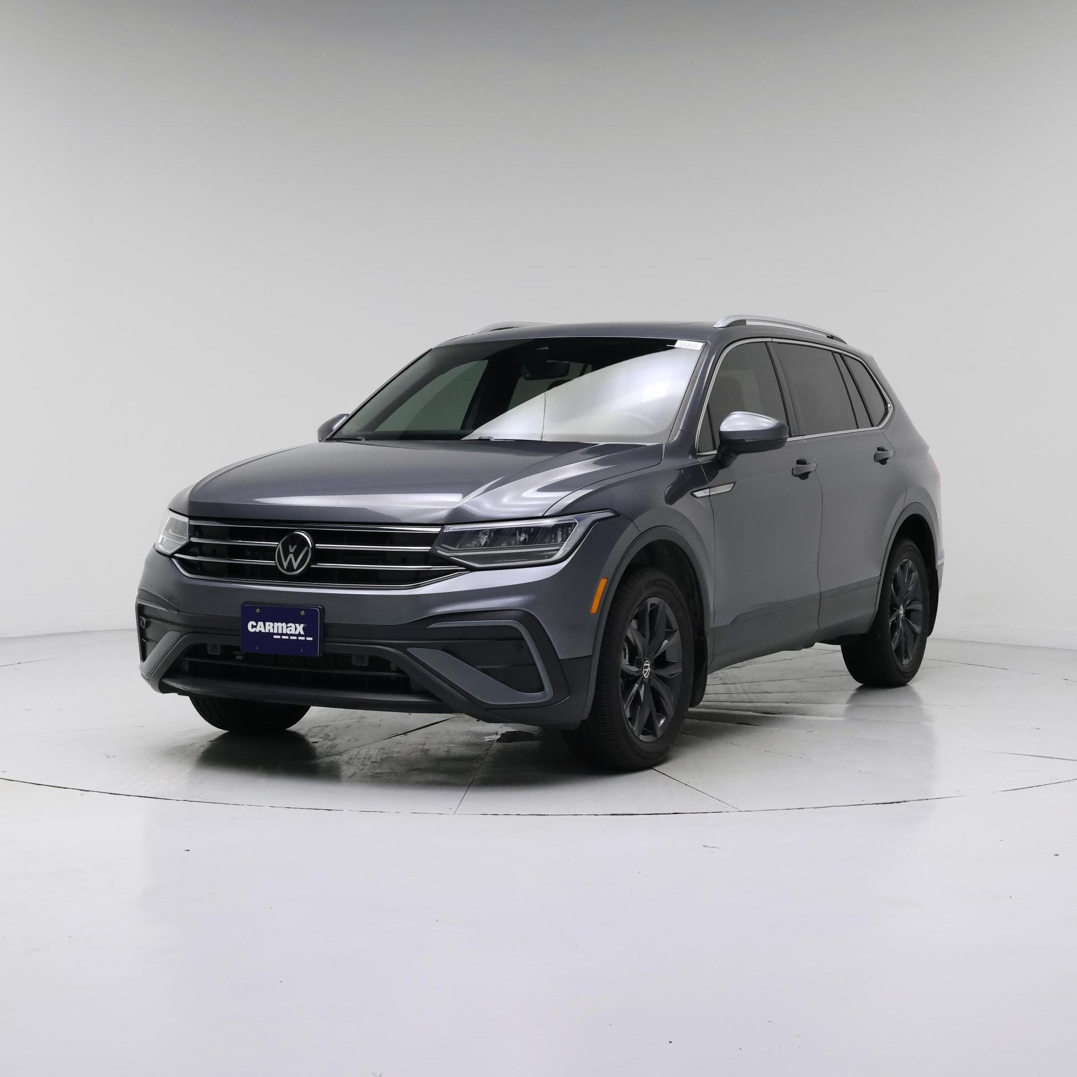 Thumbnail: 2022 Volkswagen Tiguan - 4