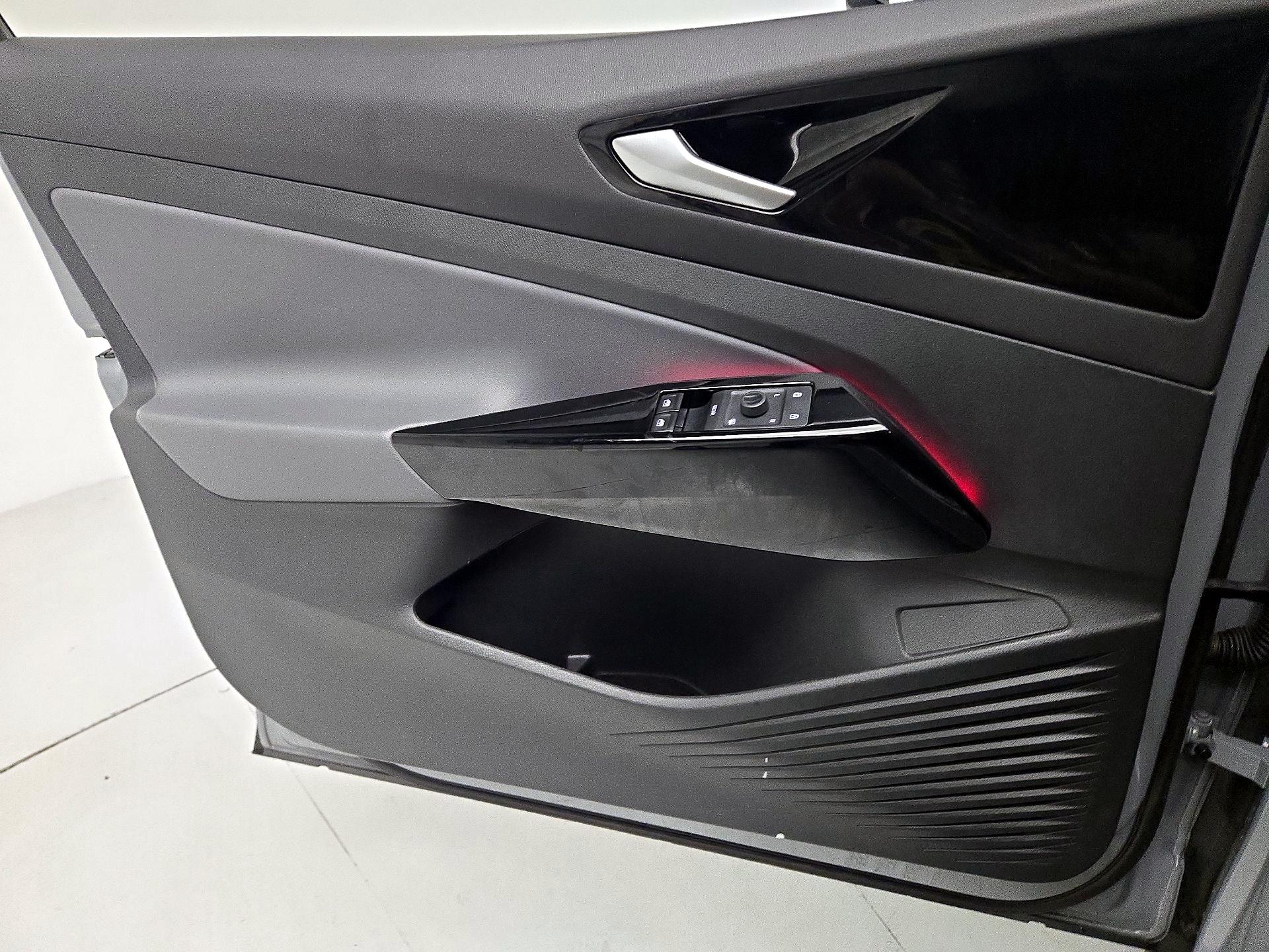 Thumbnail: 2021 Volkswagen ID.4 - 12