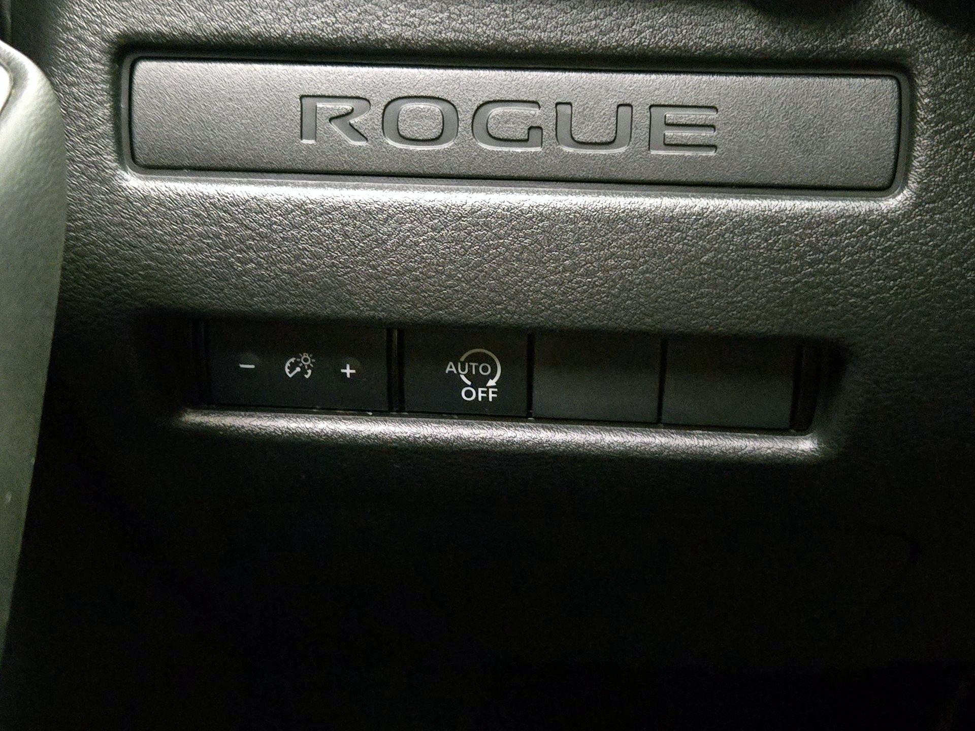Thumbnail: 2023 Nissan Rogue - 13
