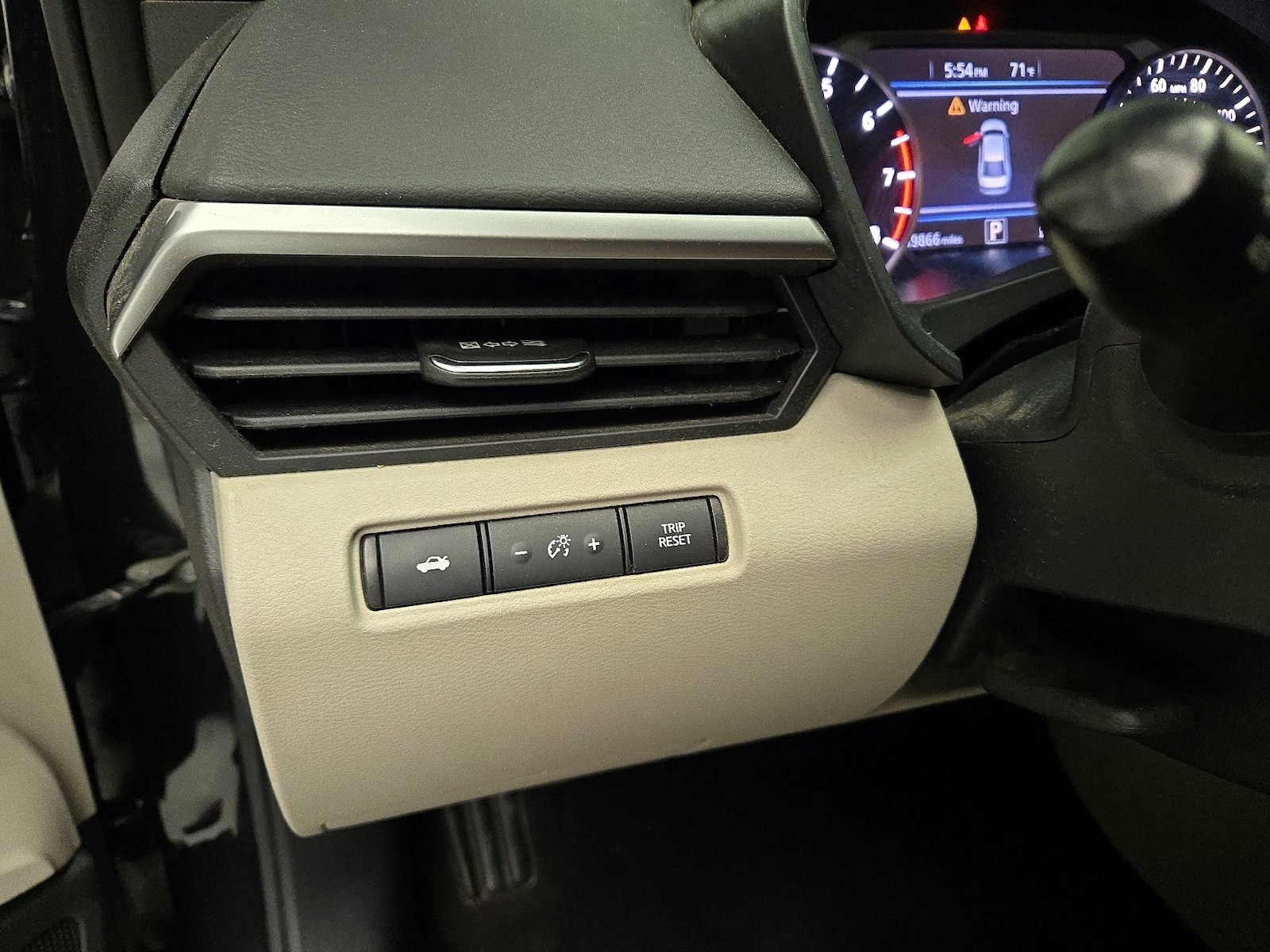 2022 Nissan Altima SV - Photo 14